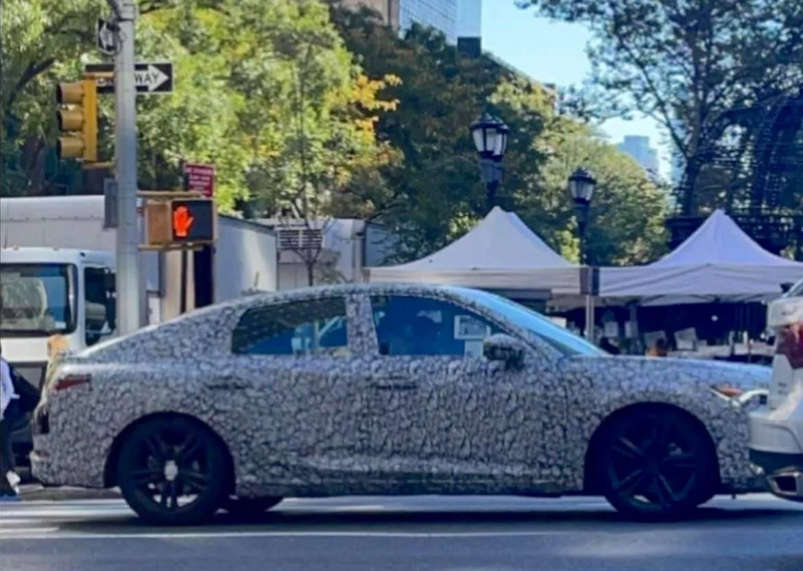 Acura Integra New 2023 Integra (Side Profile) Spyshot - 10/21 2023 Acura Integra spied
