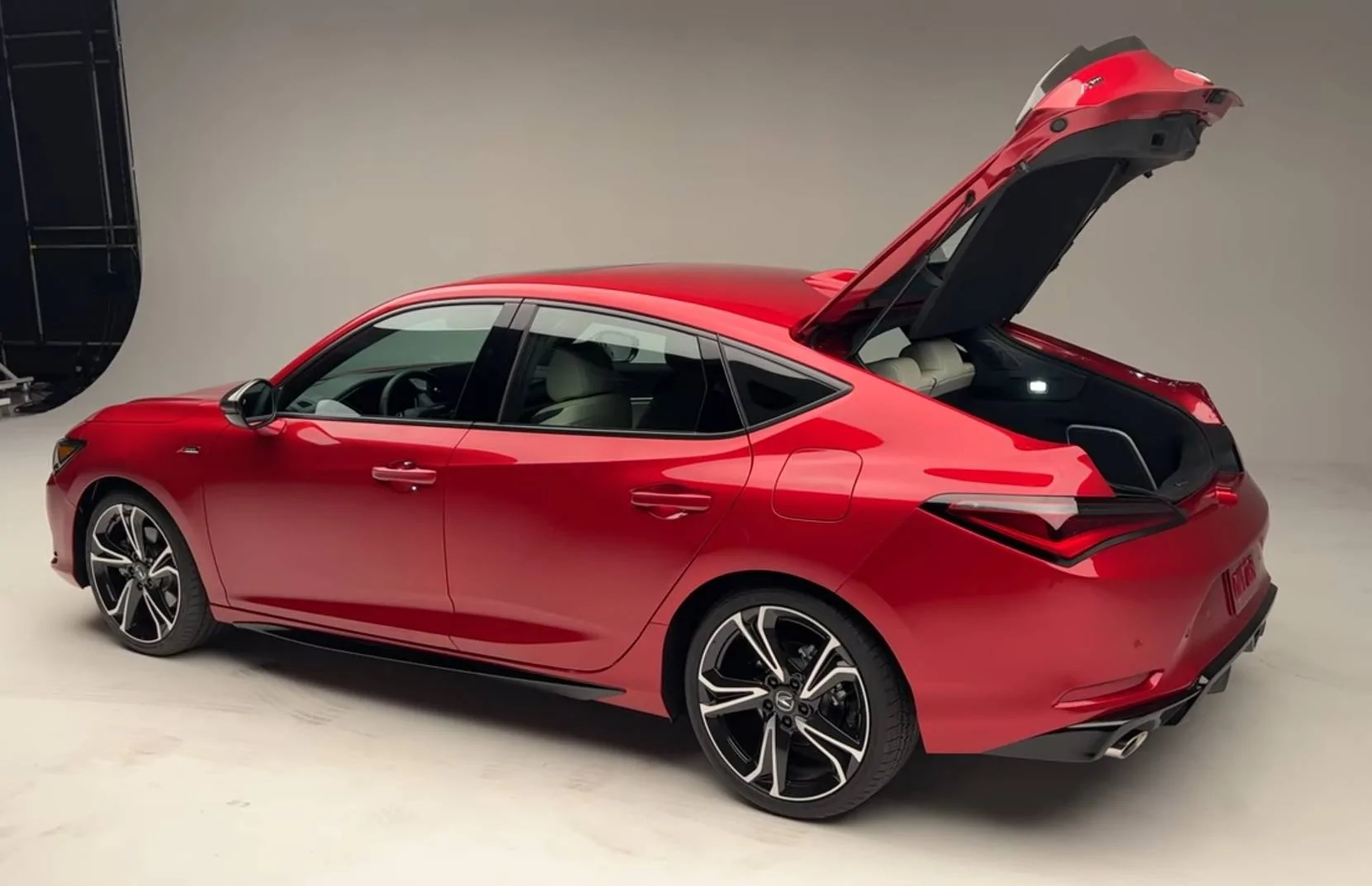 Acura Integra Doug DeMuro's First Look at New Integra Screenshot_20220405-184640_YouTube-01