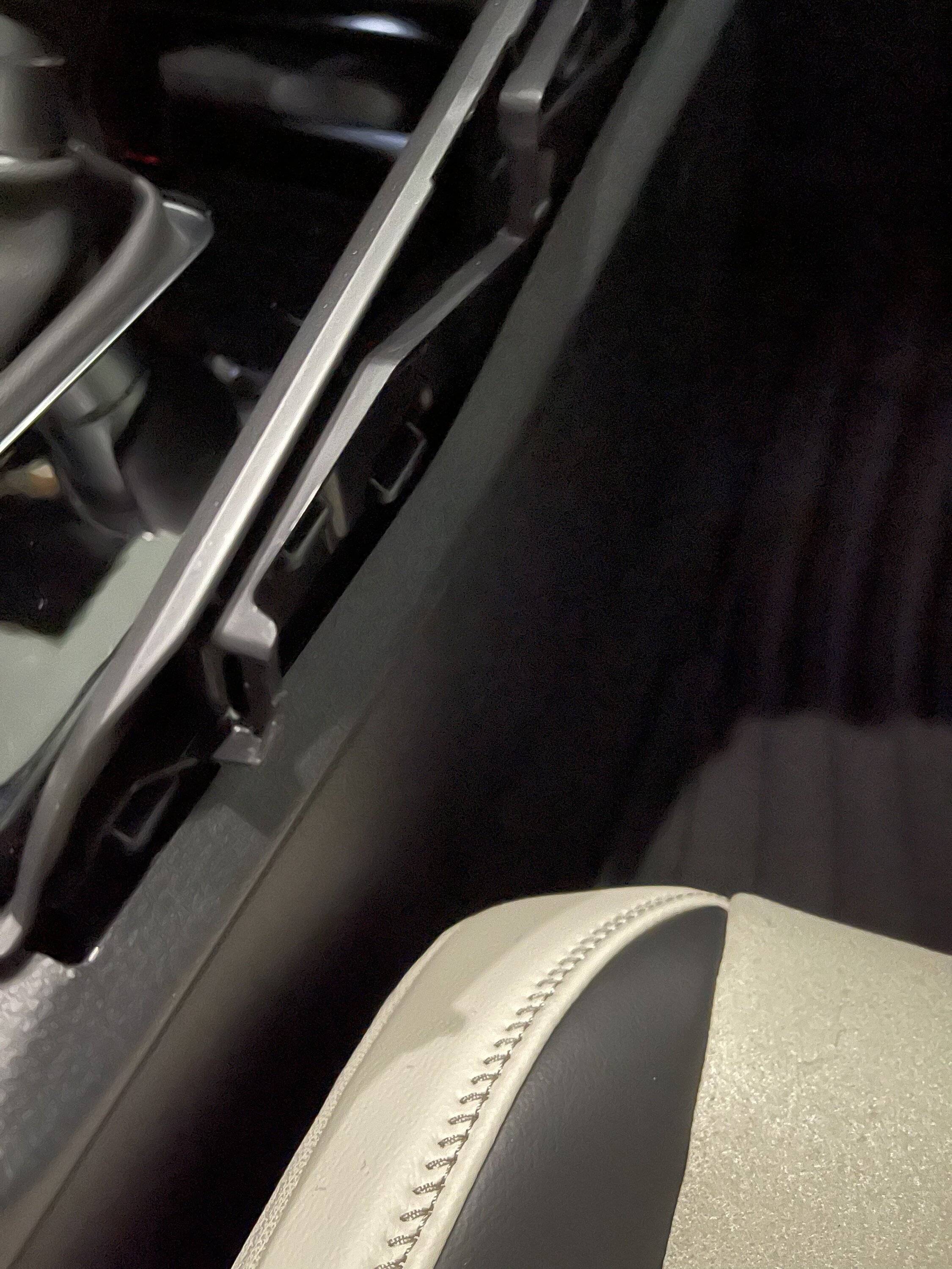 Acura Integra Interior issue? DC3C60CE-41BD-44CA-BD20-9C22C13977AB