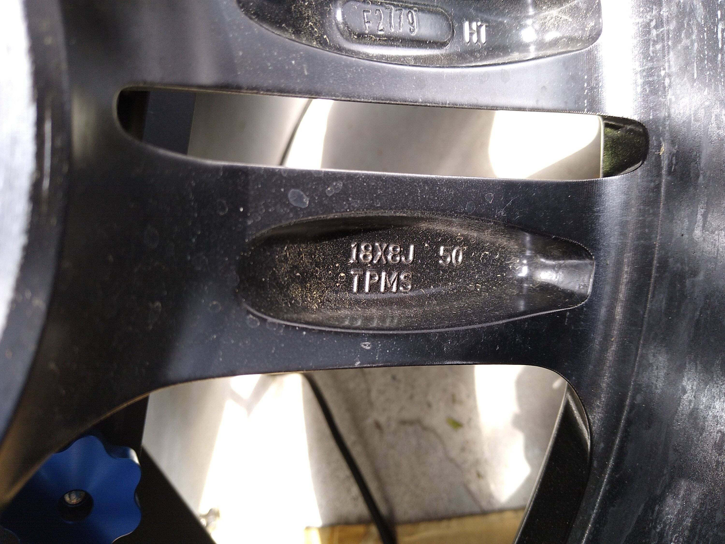 Acura Integra 18 inch wheel offset is +50mm 1656009024715