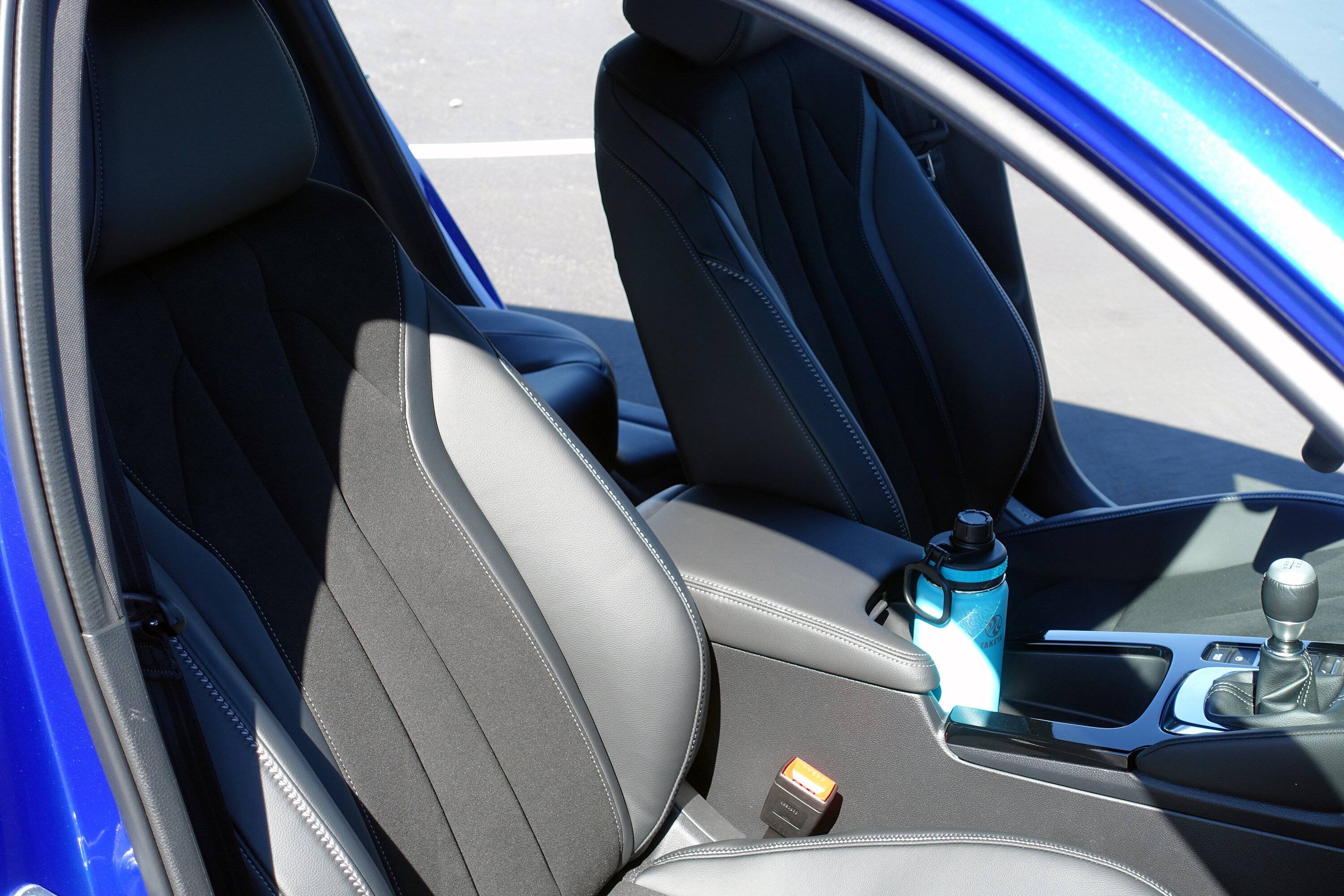 Acura Integra Picked up my 6MT Apex Blue Integra today! DSC02696_01