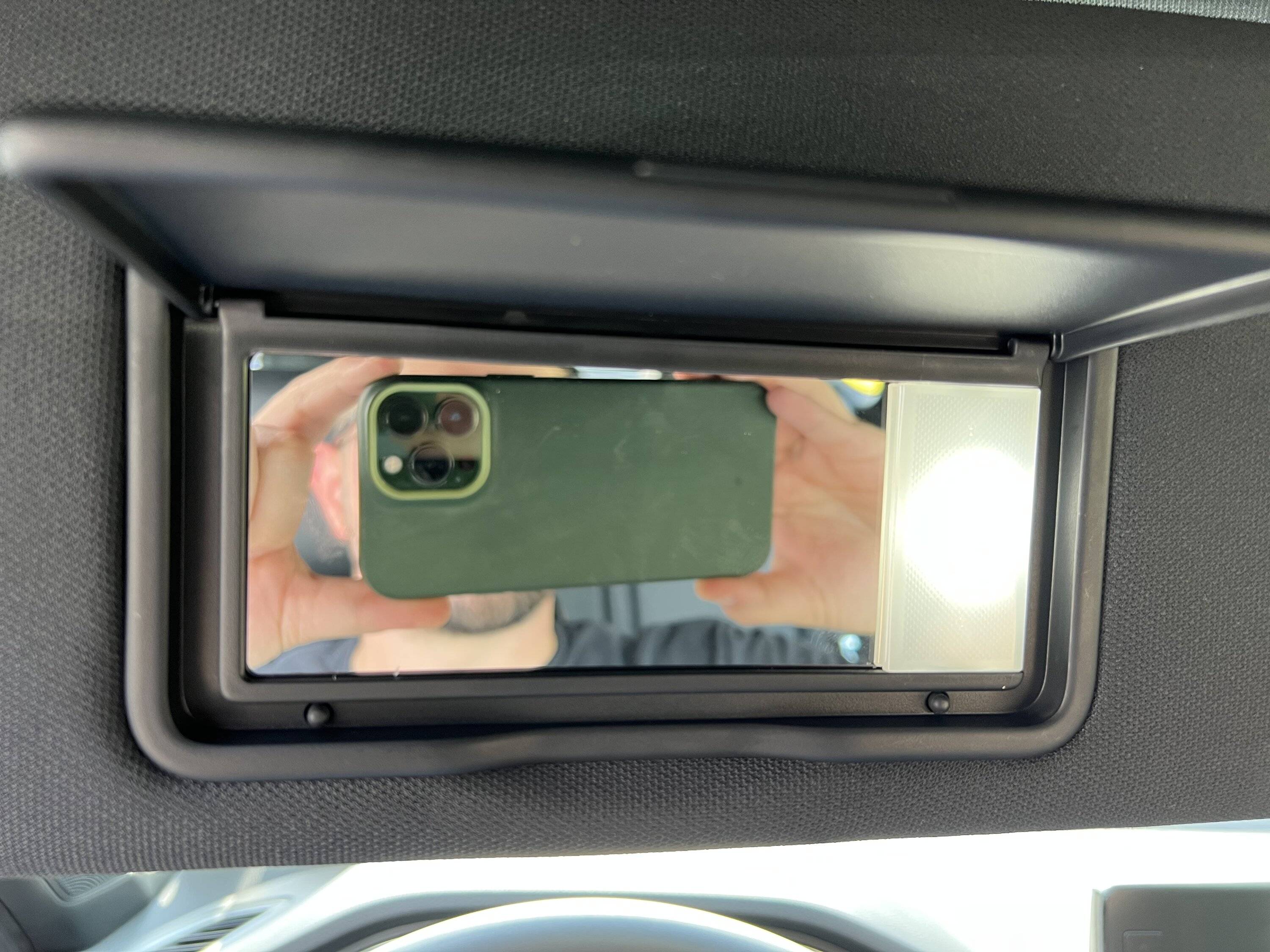 Acura Integra Vanity Light LED conversion 823ACF3A-5E4F-4E5B-B75D-9192963D2B1E