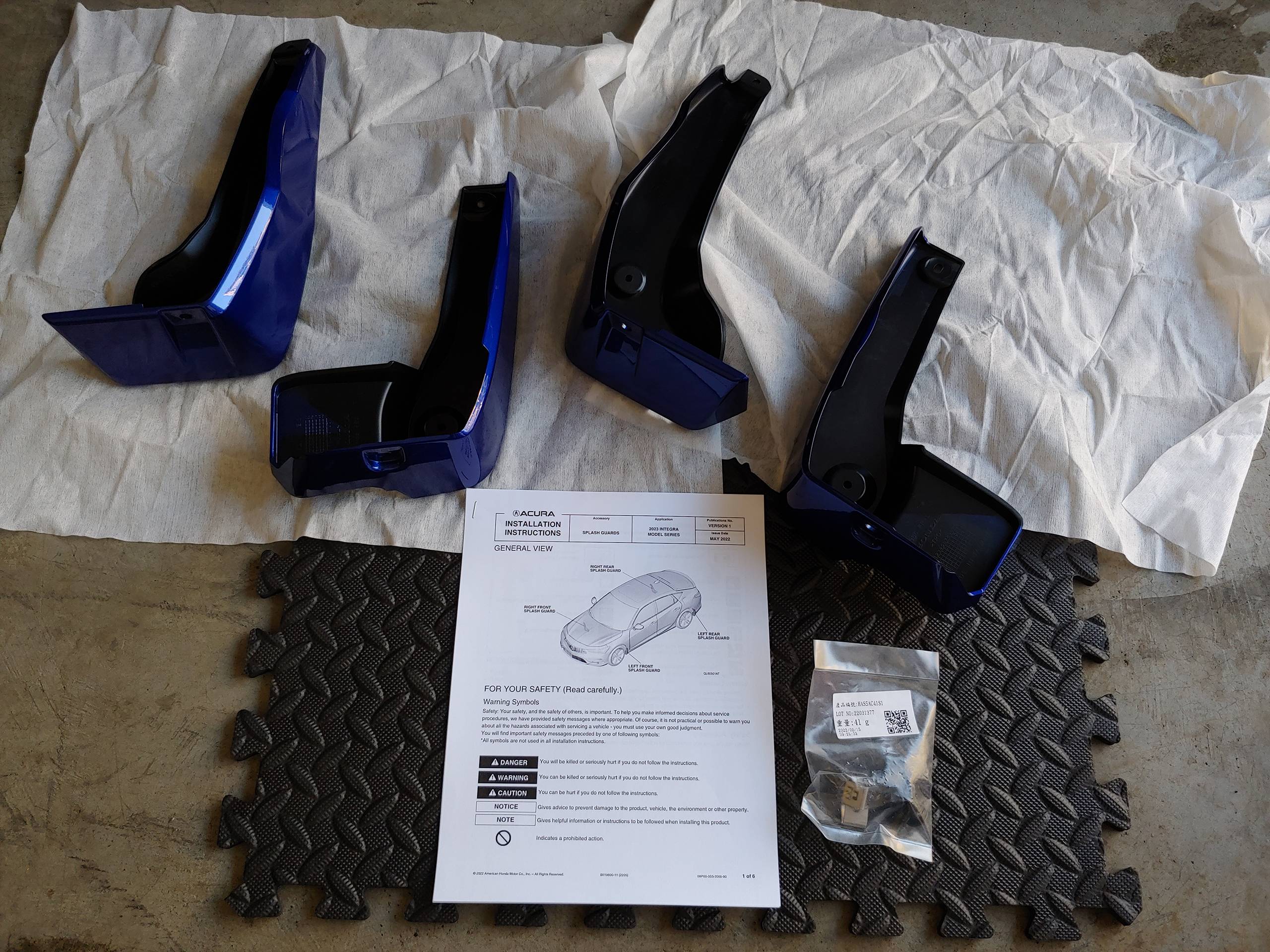 Acura Integra How to install OEM splash guards (no cutting fender liner) 20220924_173651