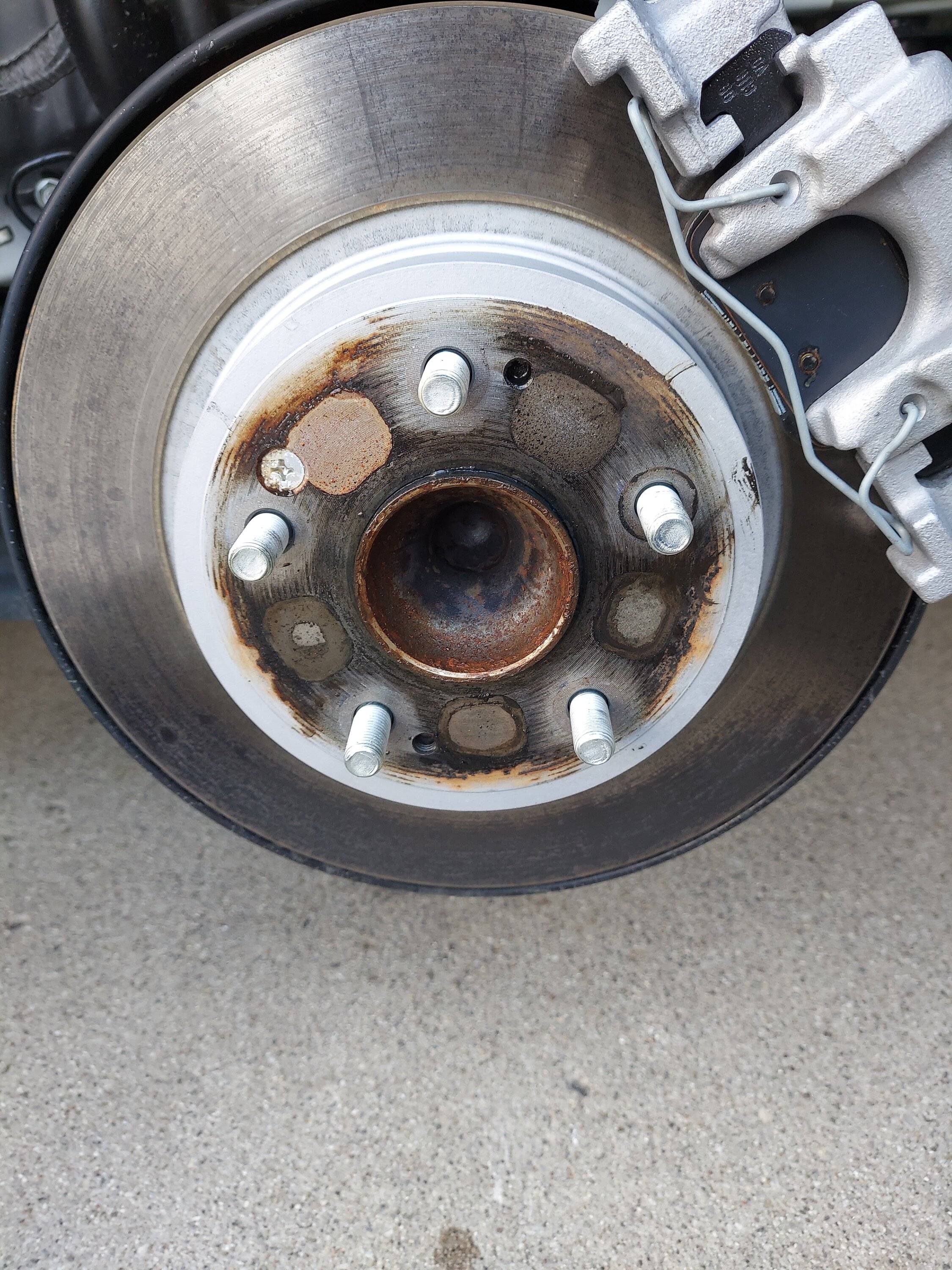 Acura Integra Rust permeating from center cap 20230114_130231