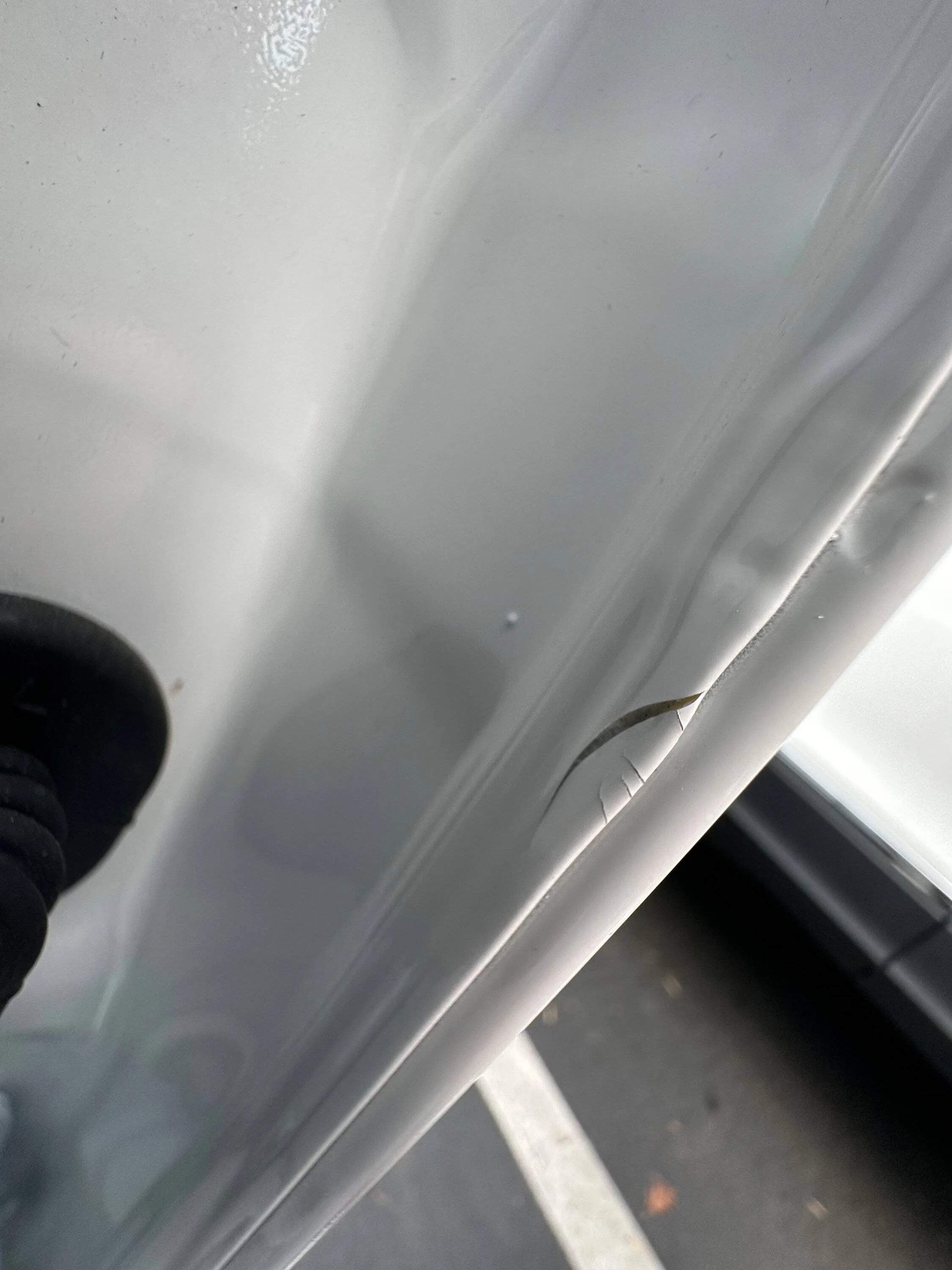 Acura Integra Anyone see a crack in paint like this? Crack at seam