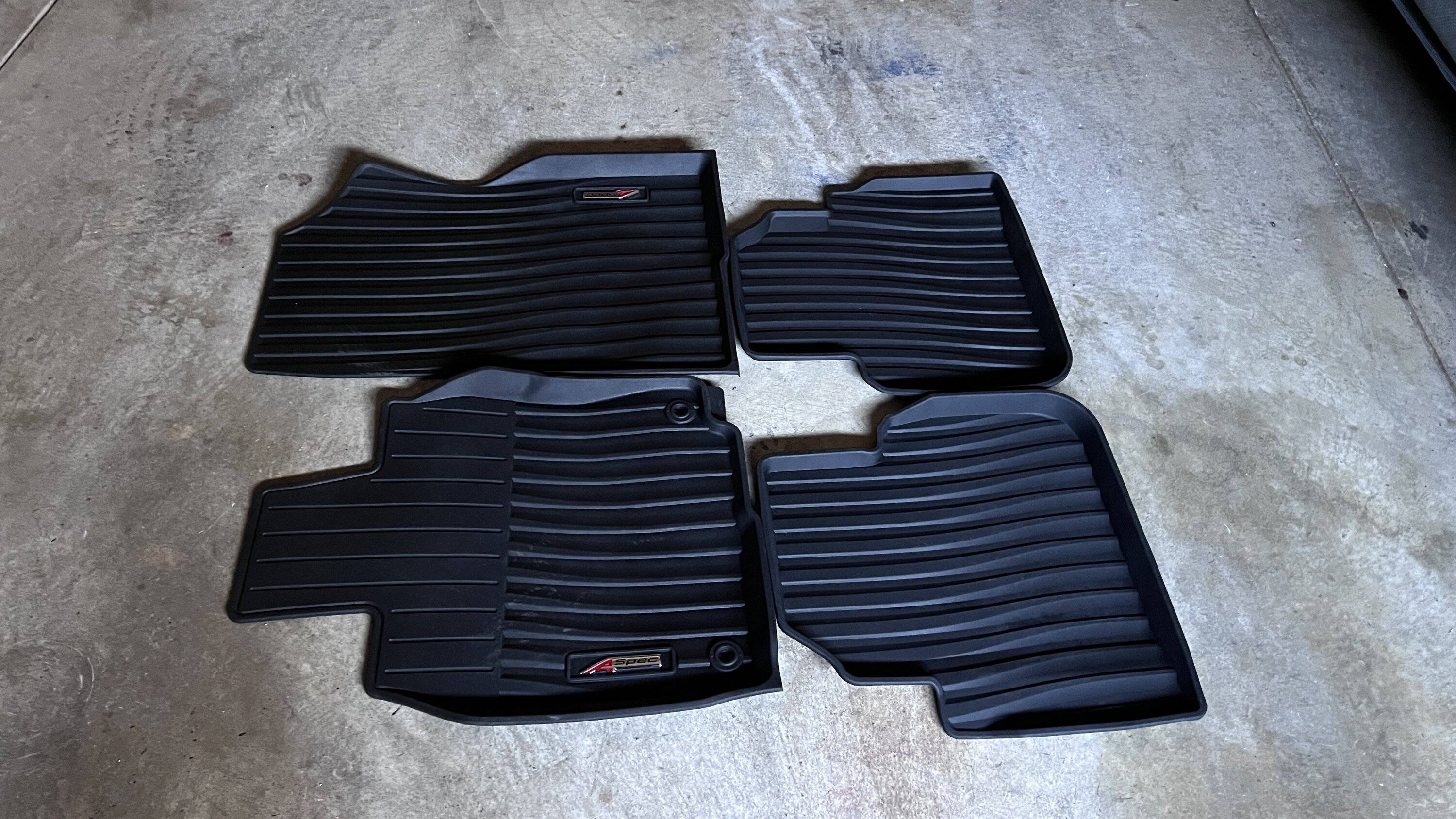 Acura Integra OEM all season floor mats ( Aspec) 96F2955B-A8A7-492C-AFE8-470550E17488