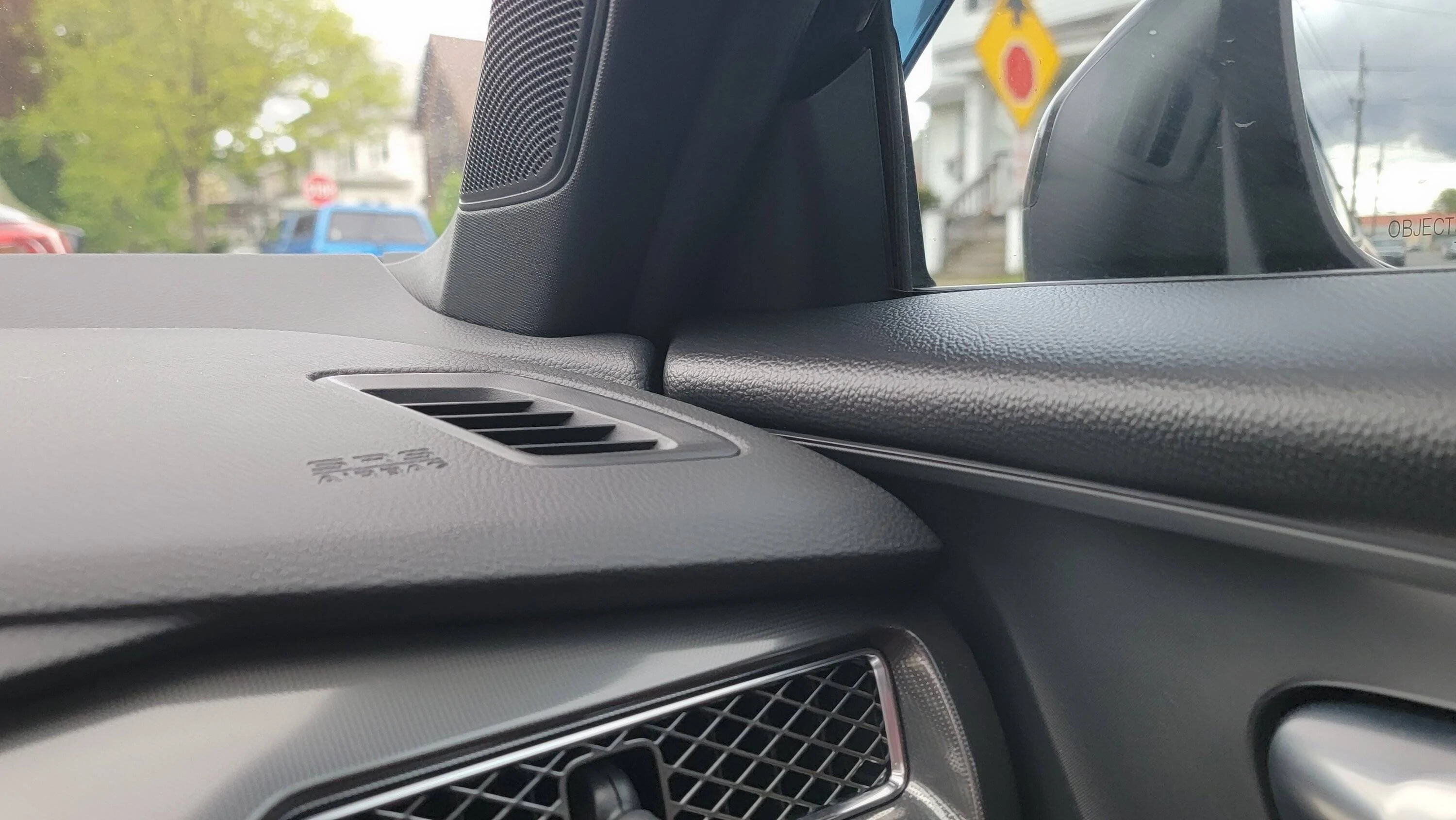 Acura Integra Loose Defrost Vent on Dash 20230502_181053