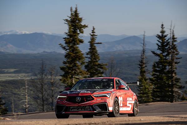 Acura Integra 2024 Acura Integra Type S Will Make Racing Debut at Pikes Peak International Hill Climb 11LoniUnser-IntegraTypeSBLAST-9900000000079e3c