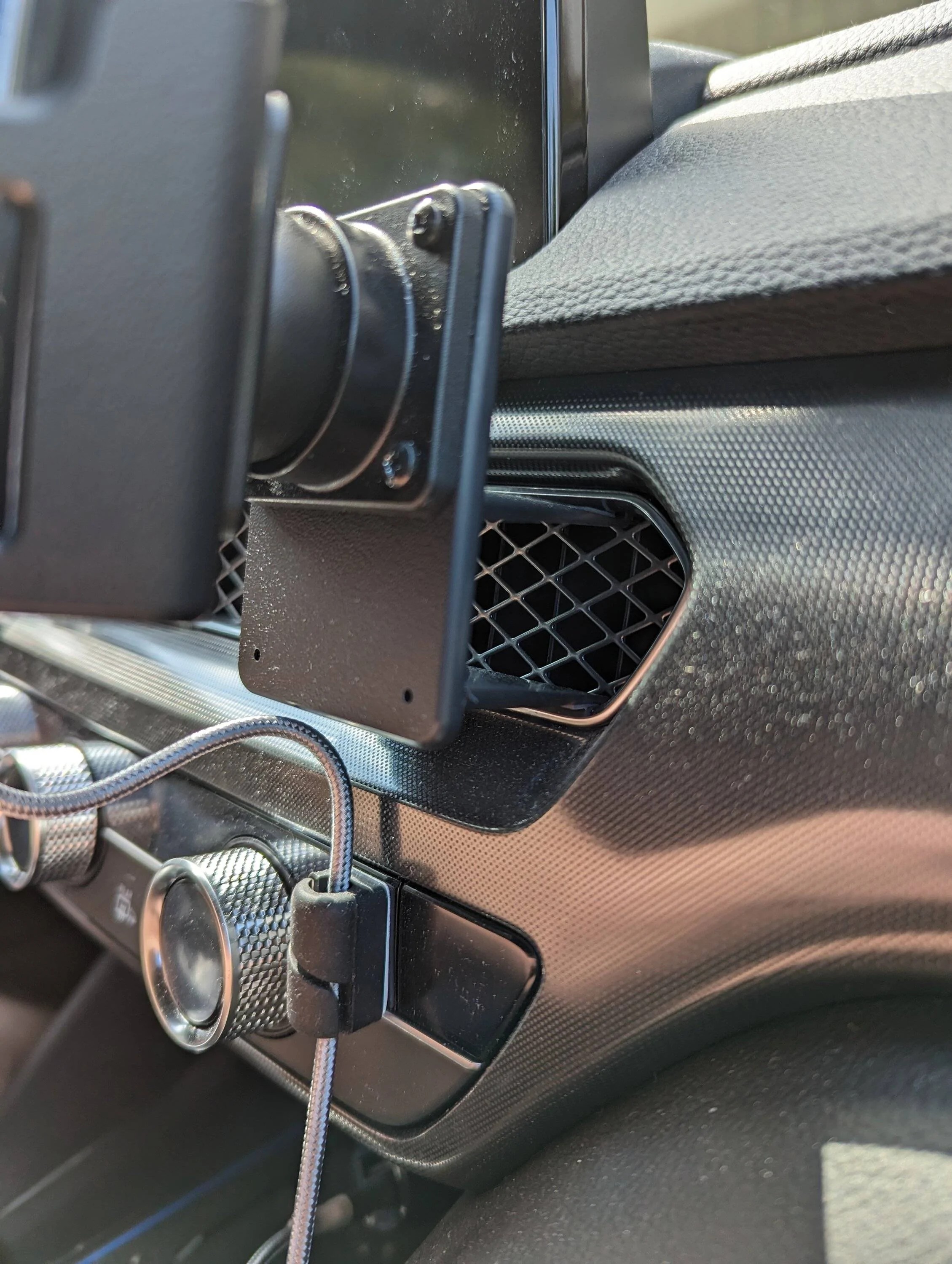 Acura Integra Phone mount 4 - Looking Left