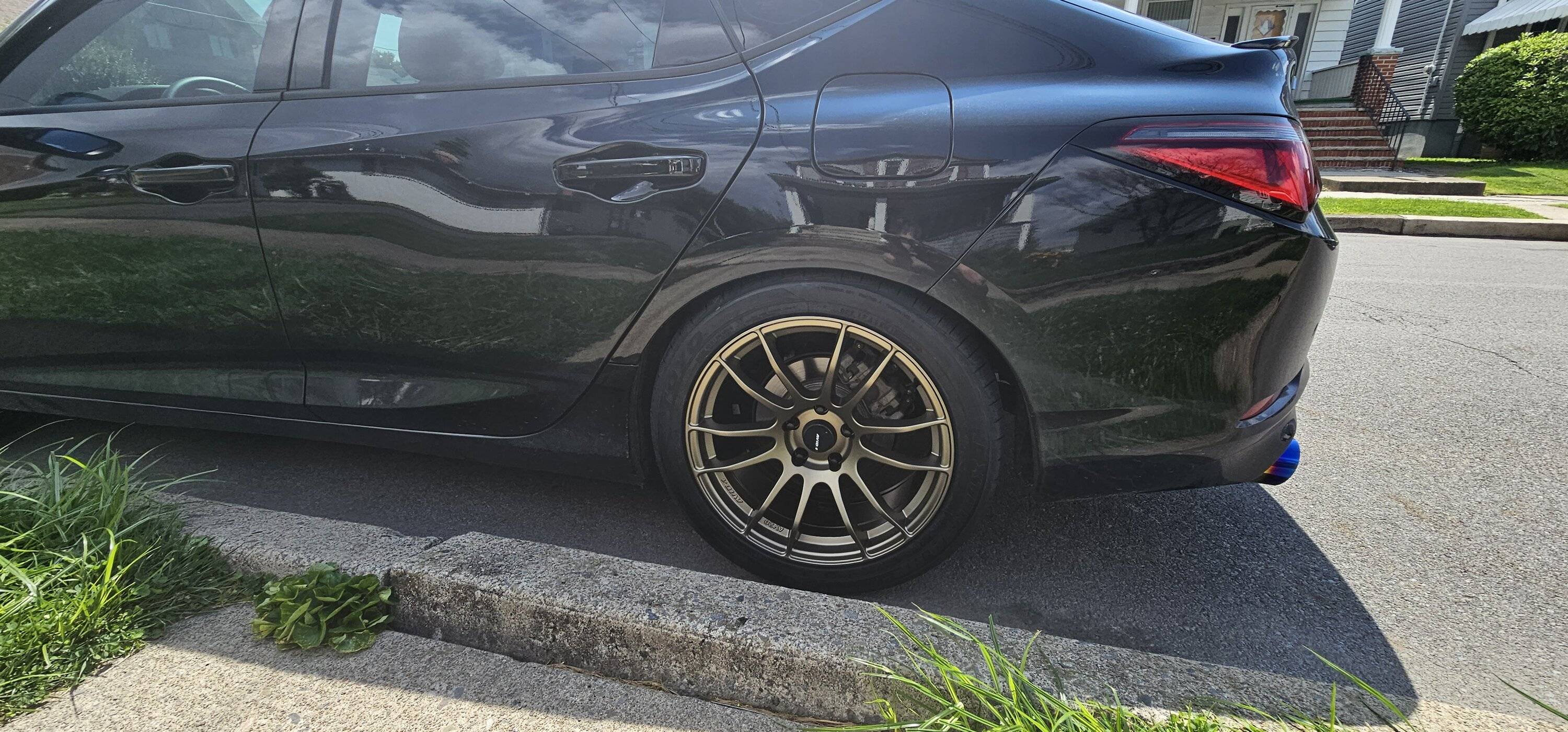 Acura Integra Avid1 AV20 18x8.5 +33mm with 245/45/18 Toyos 20230811_113036