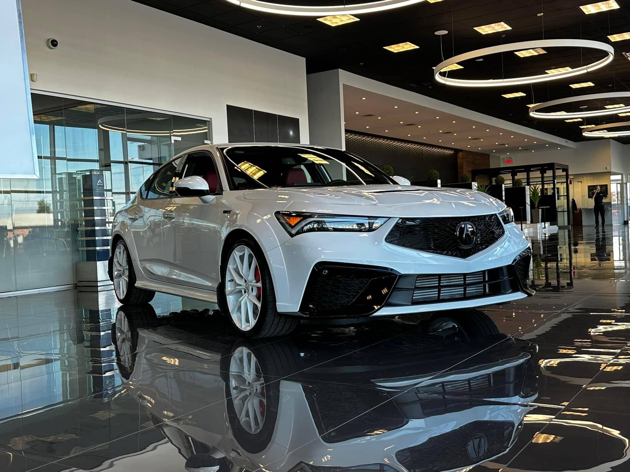 Acura Integra Stock wheels in white 4B64CBB4-641F-4EE5-9D2E-9A3D10CE241A