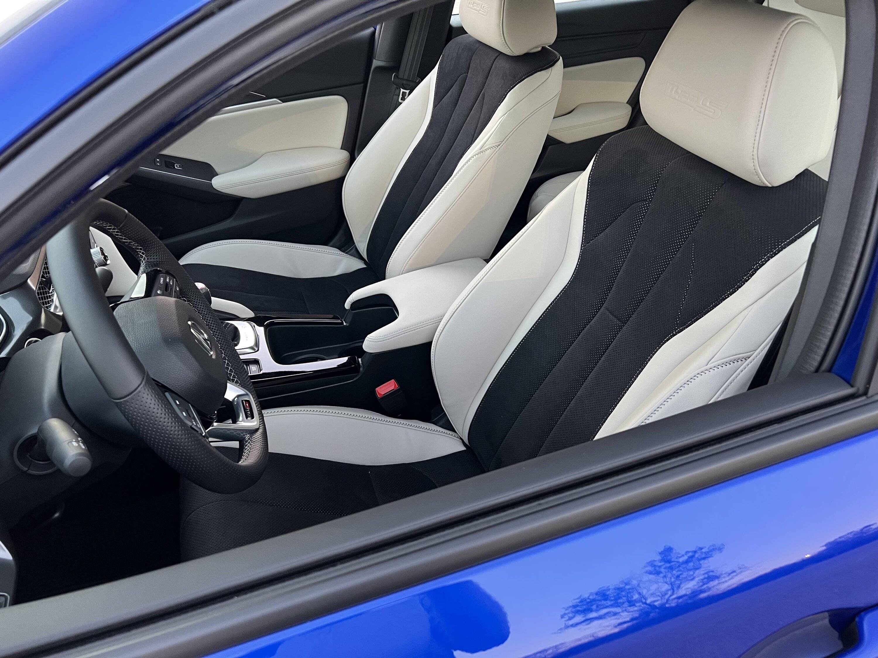 Acura Integra 2024 Blue / Orchid Type S - Ohio - $51000 types_interior1