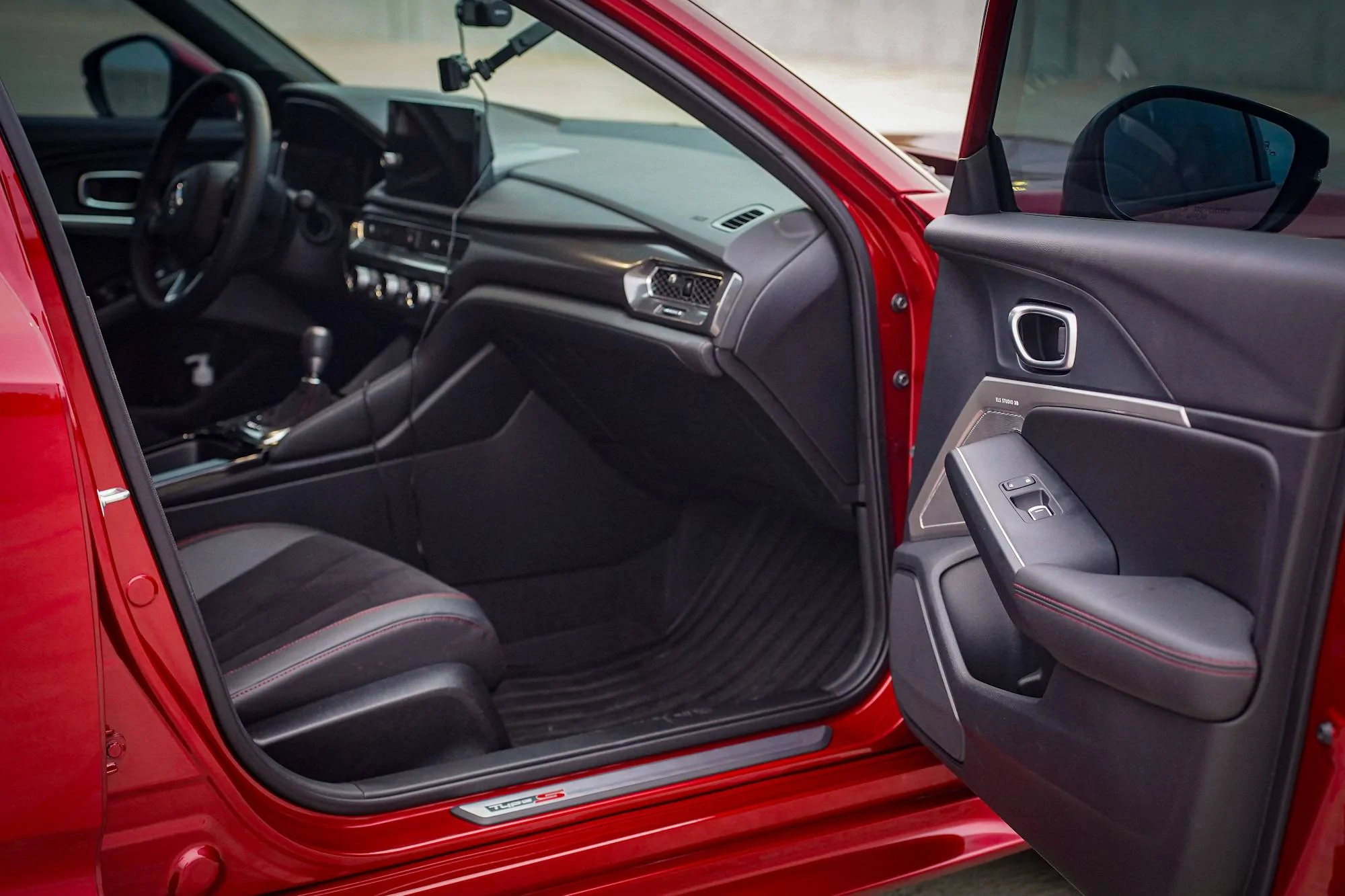 Acura Integra 2024 Acura Integra Type S / 5k miles/ Performance Red Pearl FB7F7A33-8791-4C1F-B94C-BCBC468CBC7A