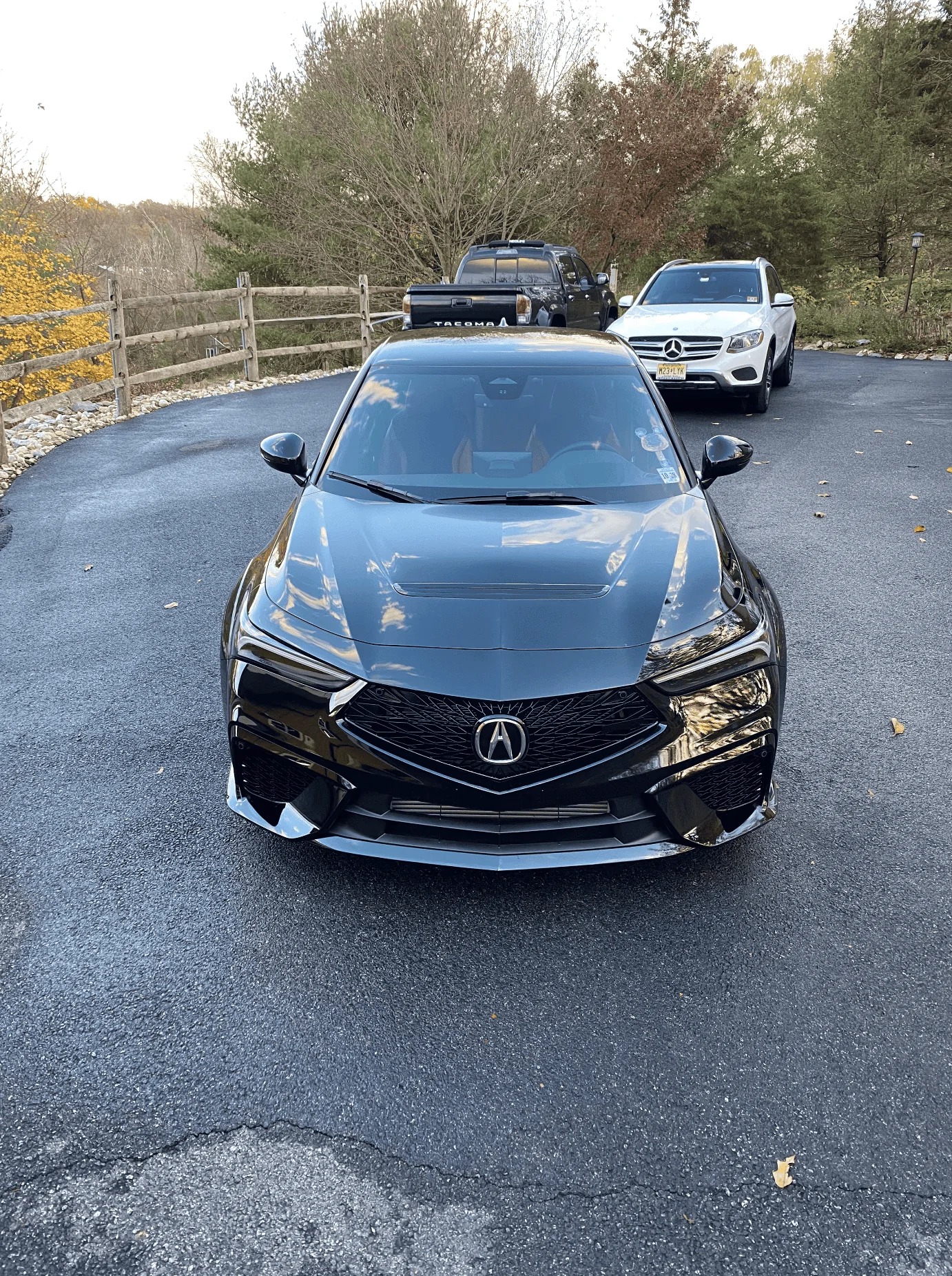 Acura Integra Type S w/ black emblems on red vinyl. Don't really like. Thoughts? Screenshot 2023-11-17 at 2.17.51 PM