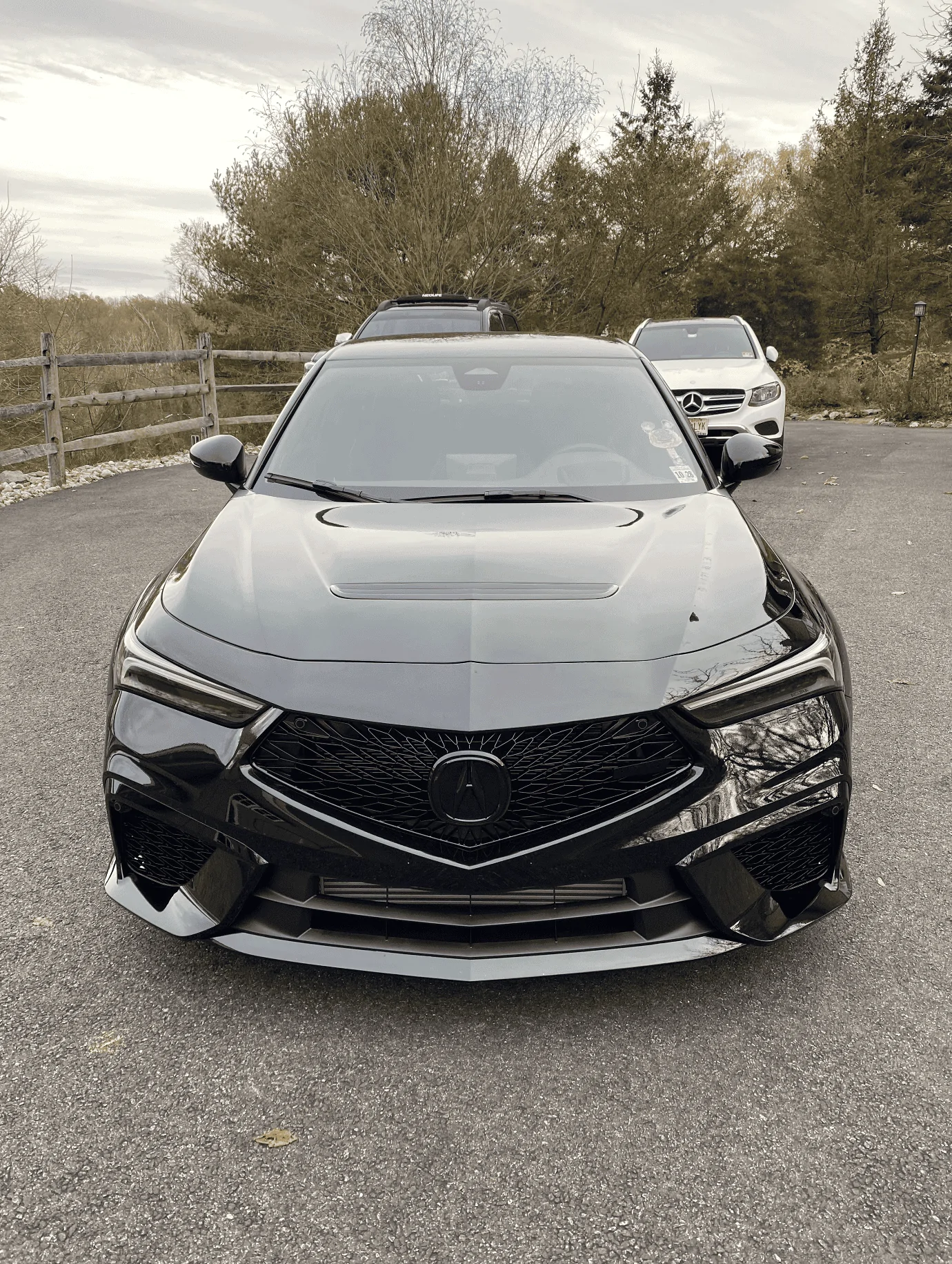 Acura Integra Type S w/ black emblems on red vinyl. Don't really like. Thoughts? Screenshot 2023-11-17 at 4.24.04 PM