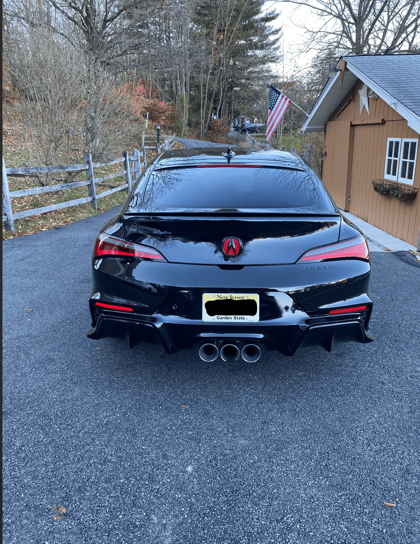 Acura Integra Type S w/ black emblems on red vinyl. Don't really like. Thoughts? Screenshot 2023-11-18 at 3.45.37 PM