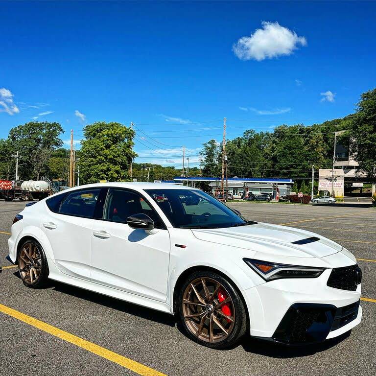 Acura Integra F/S: 2024 Acura Integra Type S White/Red 1,100 miles, Bronze wheels, Carbon fiber, alcantara and more! pOpLxyy