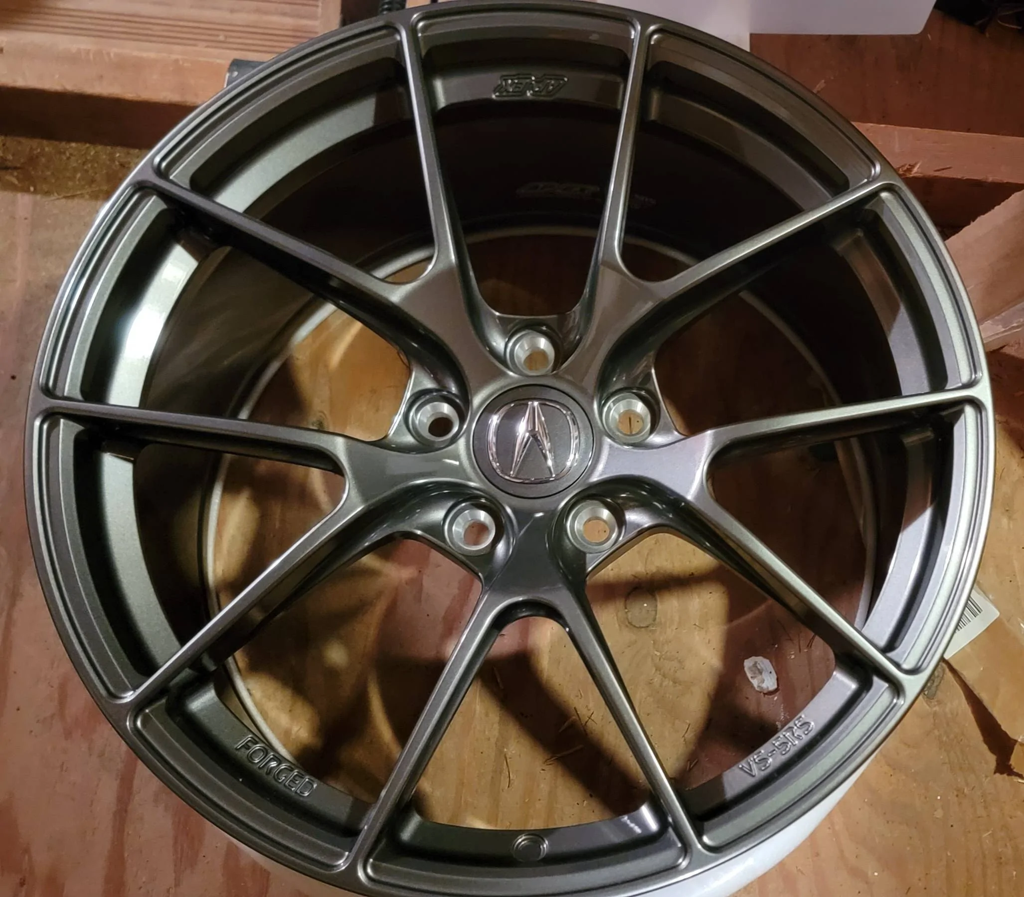 Acura Integra APEX  VS-5RS Centercaps 20231210_132736