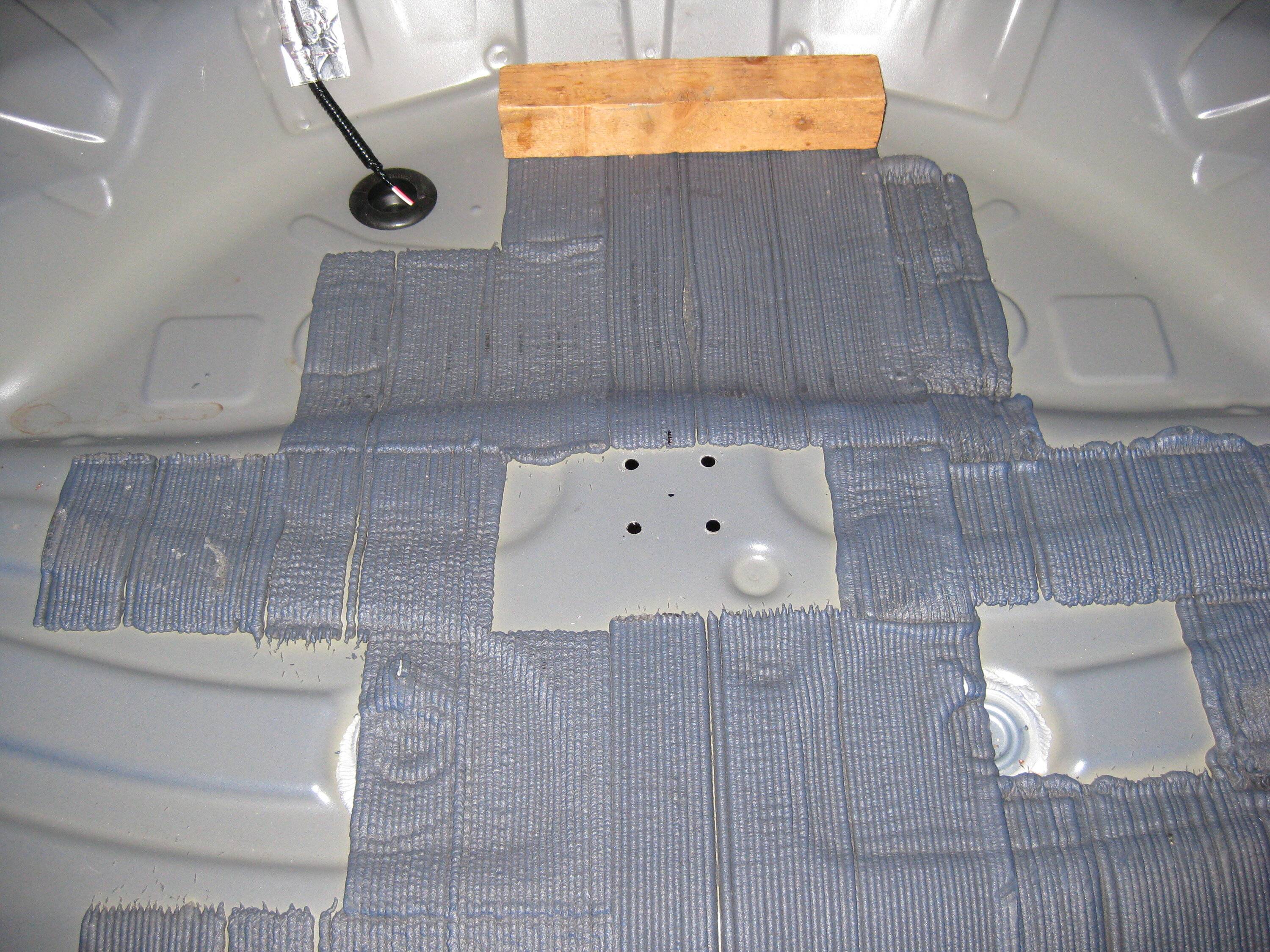 Acura Integra A Spare Tire That Fits Under the Load Floor IMG_0533.JPG