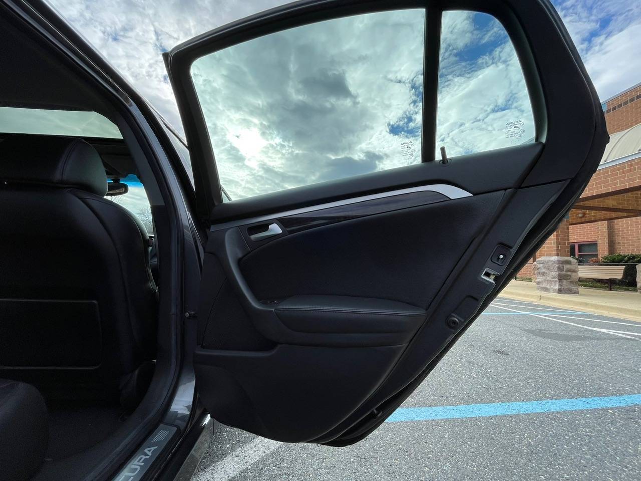 Acura Integra CLEAN DAILY DRIVER // 2008 ACURA TL // LOW MILES IMG_5394