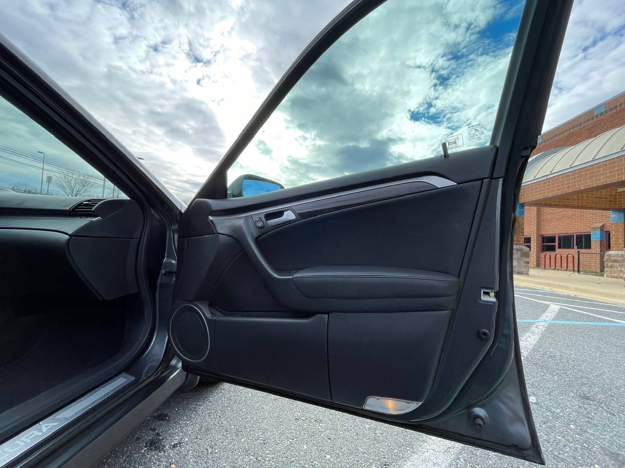 Acura Integra CLEAN DAILY DRIVER // 2008 ACURA TL // LOW MILES IMG_5396