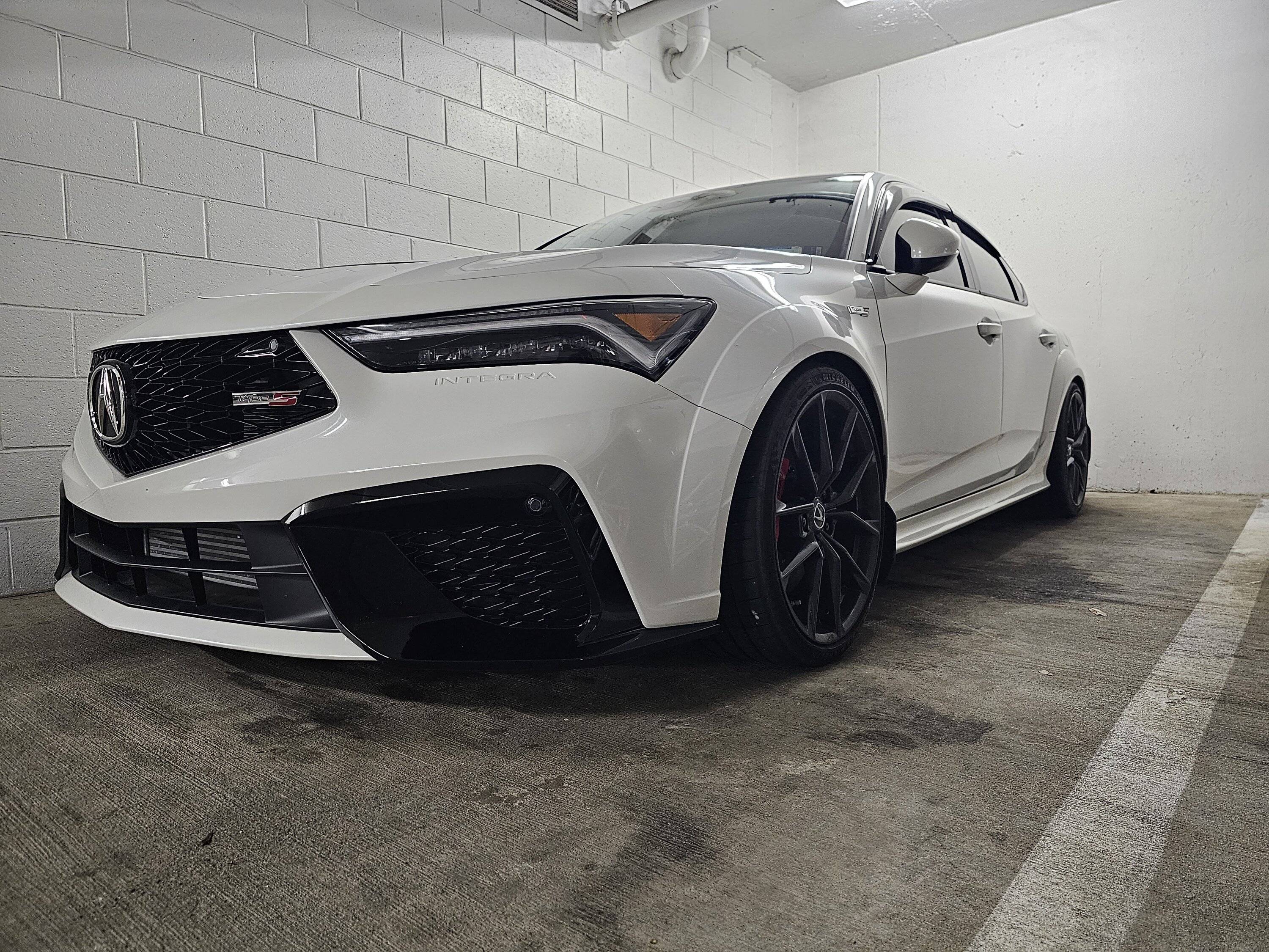 Acura Integra H&R lowering springs with Bonoss Spacers on Type S 20240105_122845