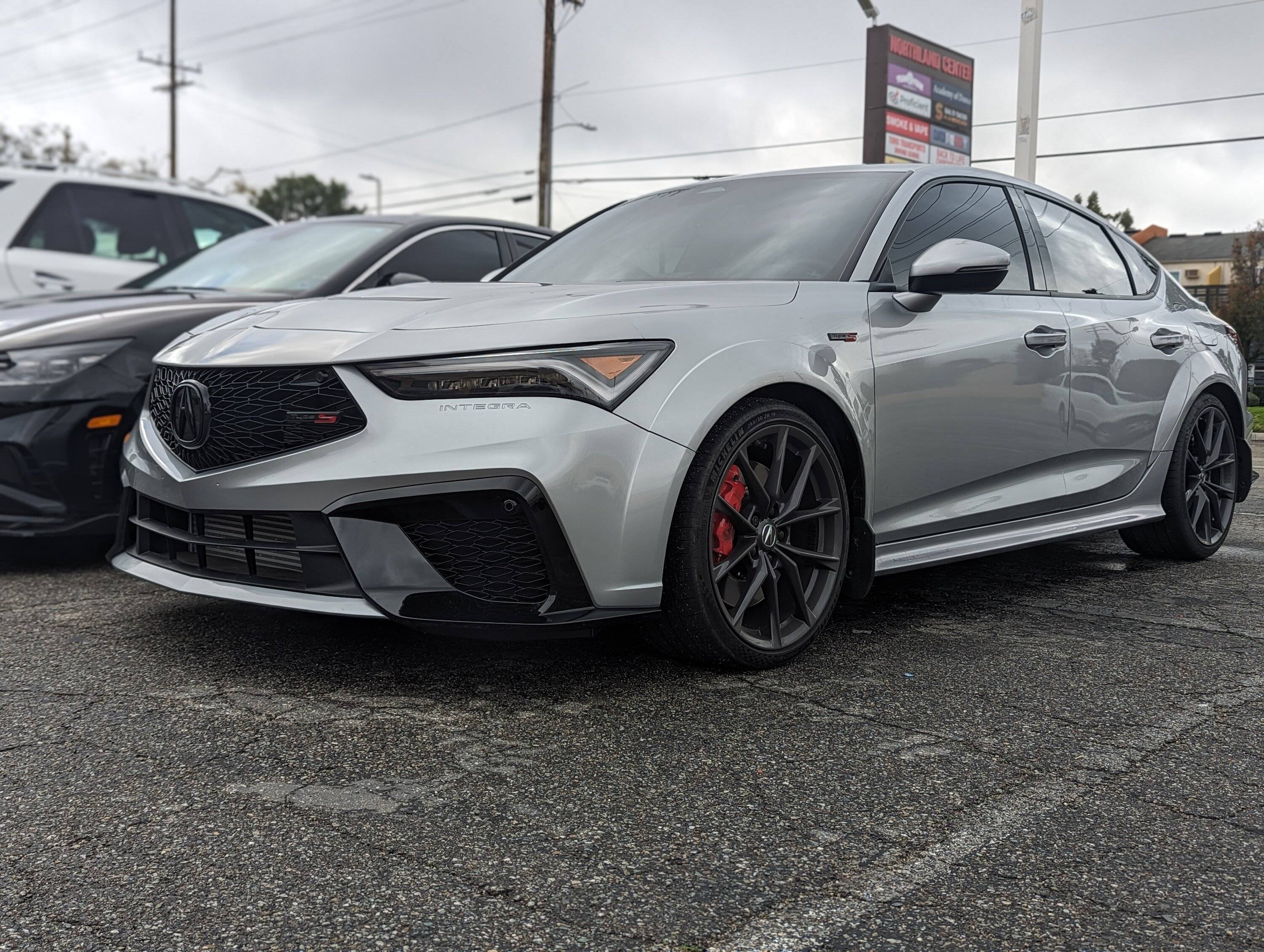 Acura Integra Lunar Silver Metallic PXL_20240201_224112642.PORTRAIT