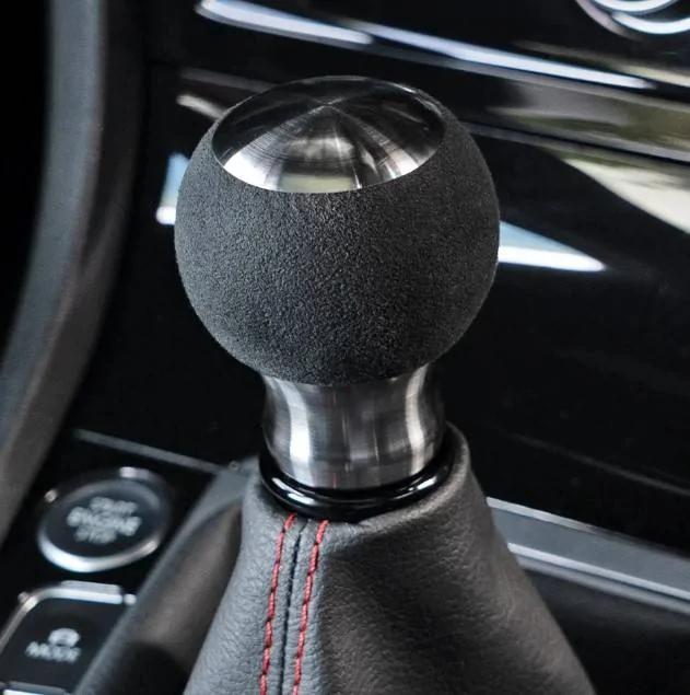 Acura Integra Anyone with a Billetworkz weighted alcantara shift knob ? would love to see a pic. shift kno