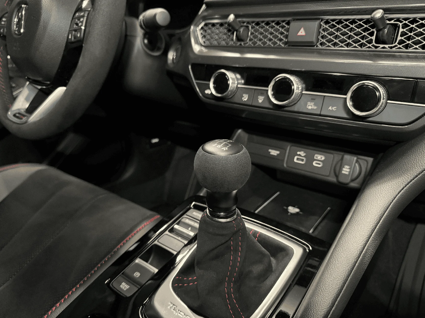 Acura Integra Just installed a Billetworkz Fusion Alcantara weighted shift knob. Shifter