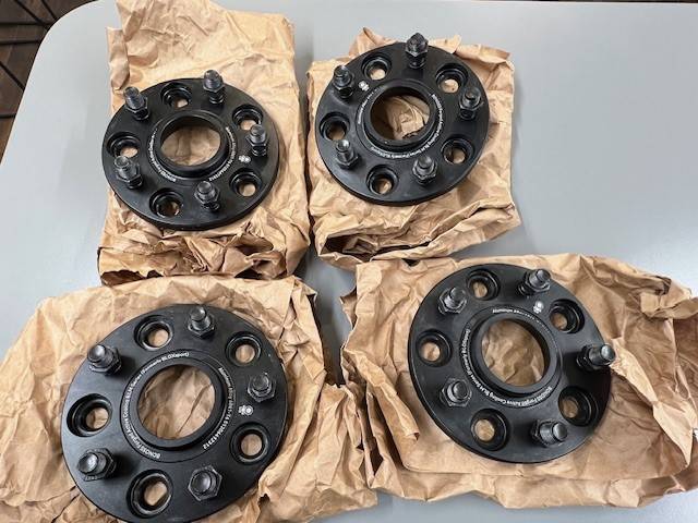 Acura Integra FS: Bonoss Spacer 15mm BONOSS spacer 15mm front