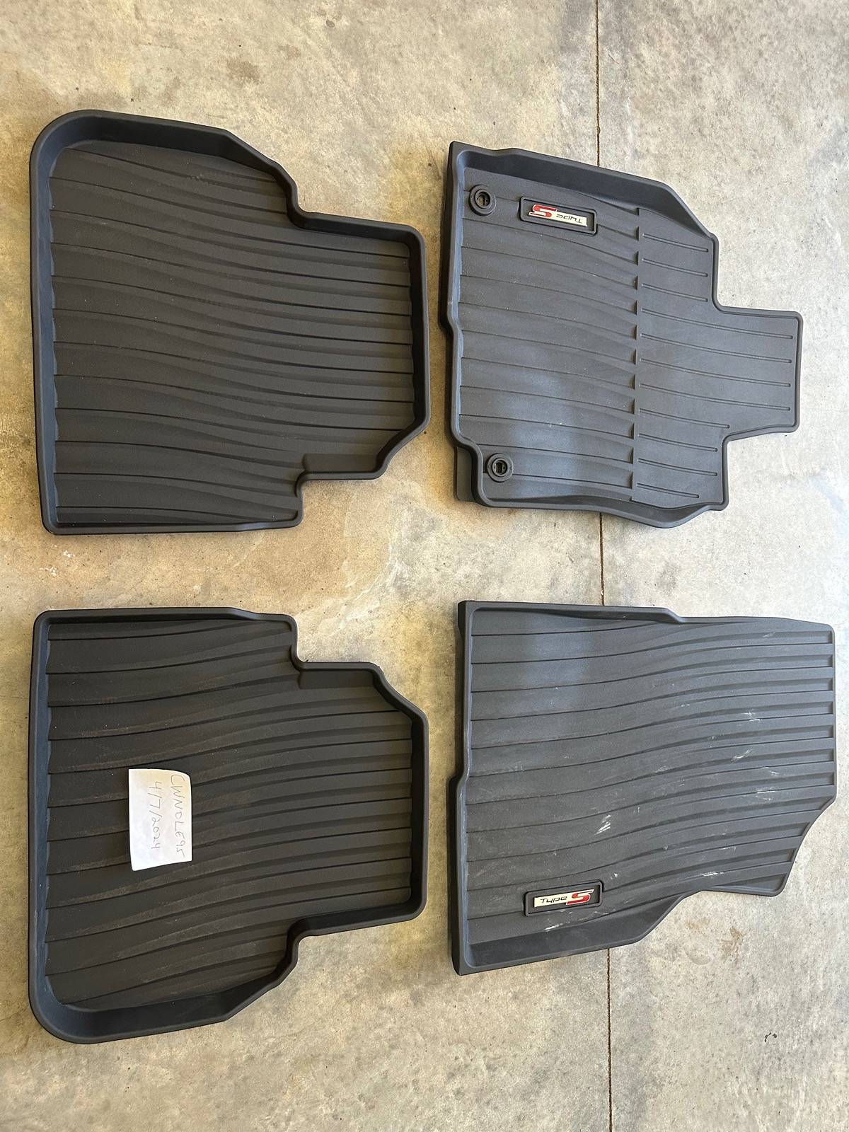 Acura Integra FS: OEM Integra Type S All-Weather Floor Mats and Trunk/Cargo Tray IMG_2355