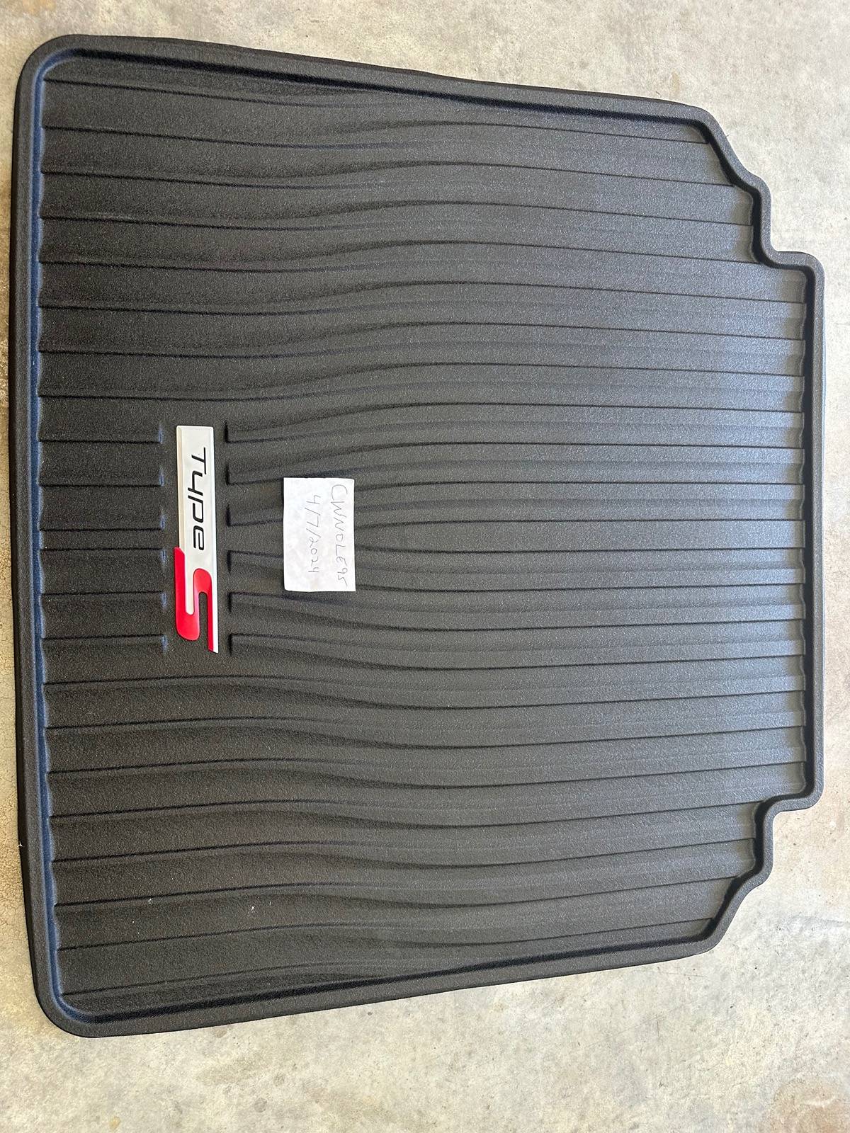 Acura Integra FS: OEM Integra Type S All-Weather Floor Mats and Trunk/Cargo Tray IMG_2356