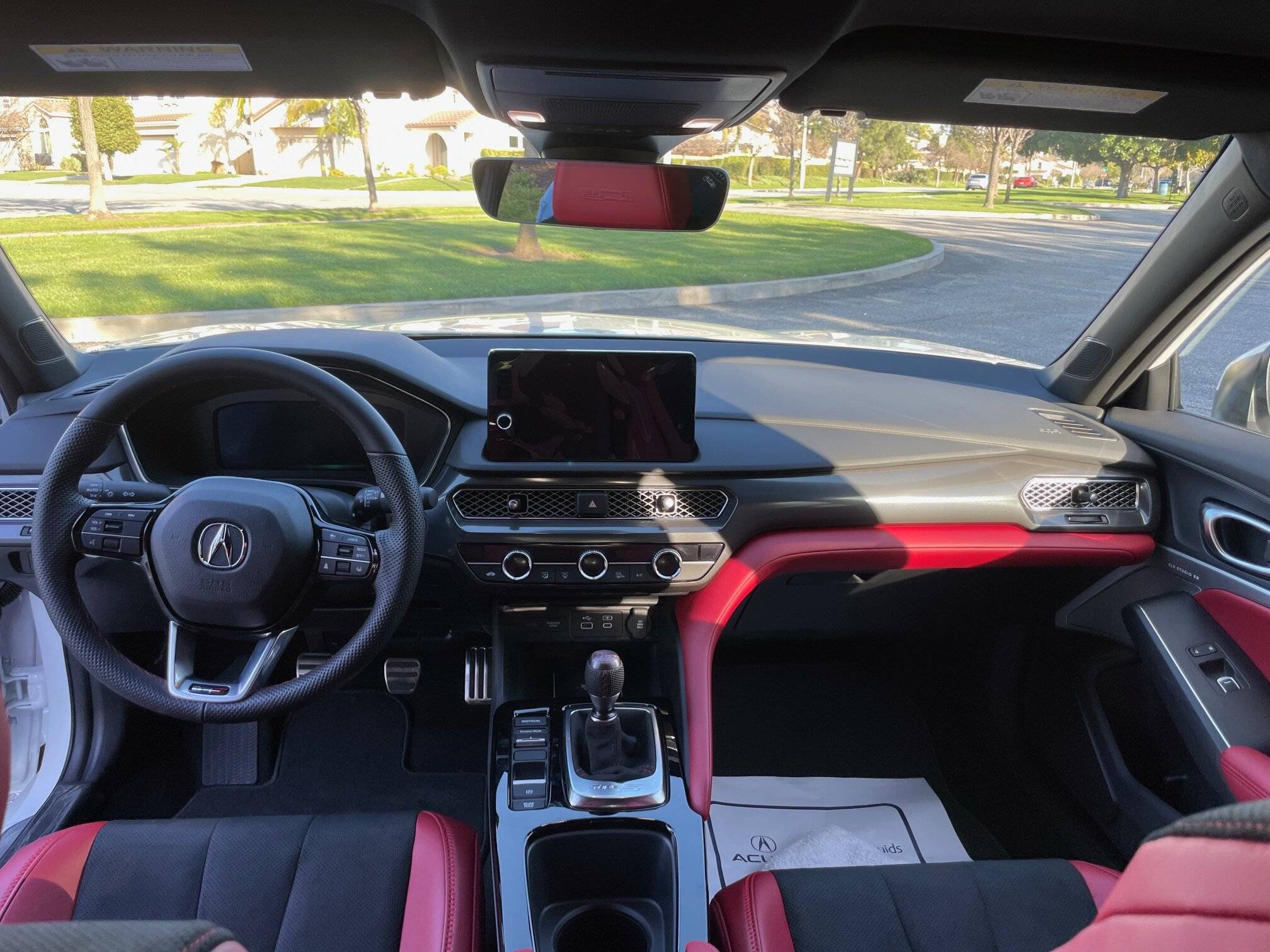 Acura Integra Black or Red interior on White... ughhhhh IMG_1799