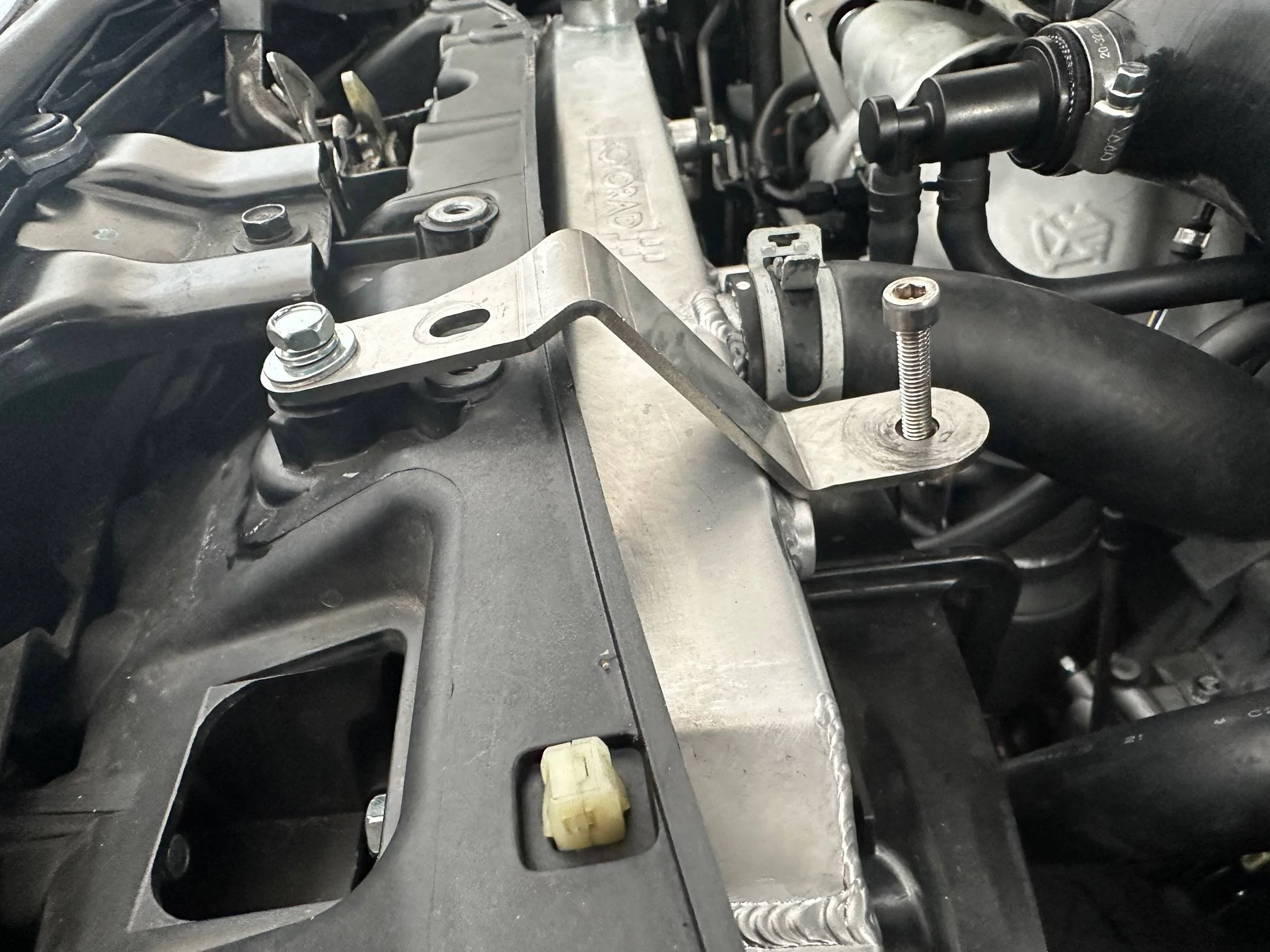 Acura Integra Incompatibility with upgraded Koyo radiator and PRL High Volume Intake IMG_8030