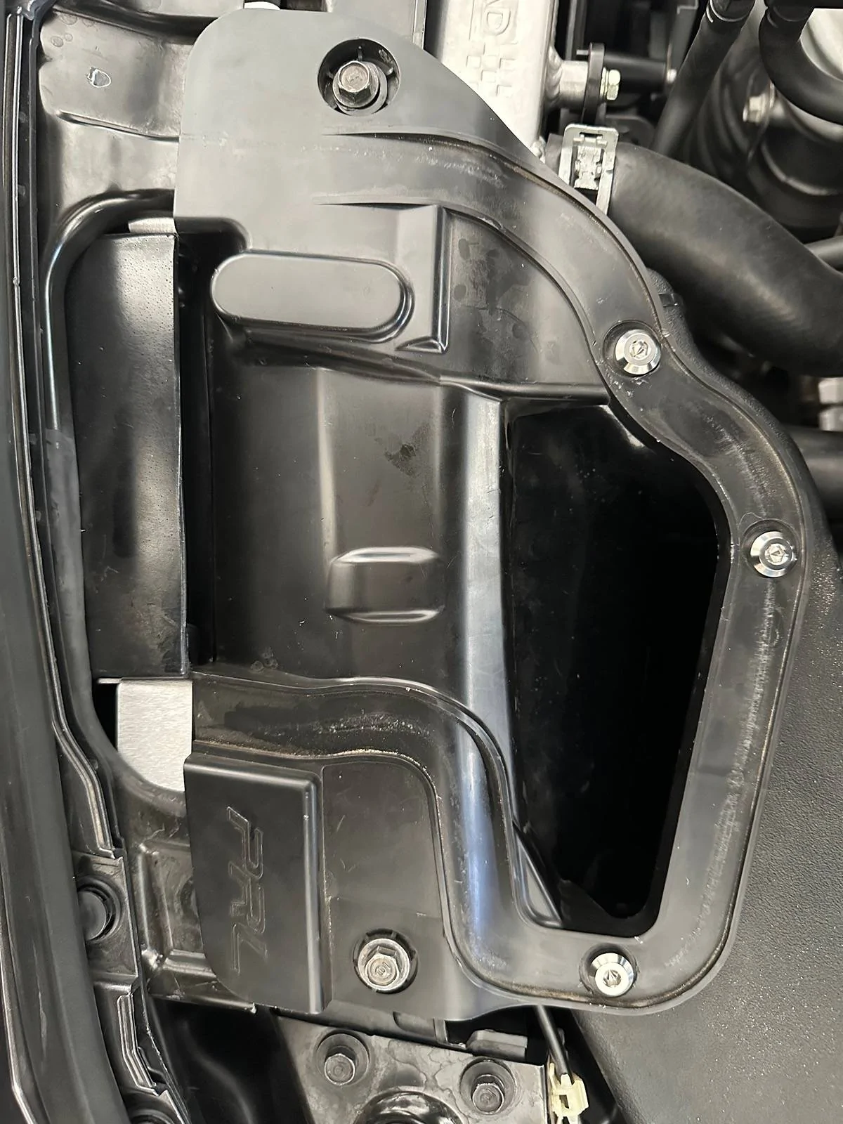 Acura Integra Incompatibility with upgraded Koyo radiator and PRL High Volume Intake IMG_8126