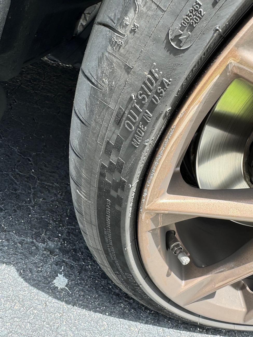 Acura Integra Anyone know the best color for OEM Bronze wheel curb rash? Wheel Scuff