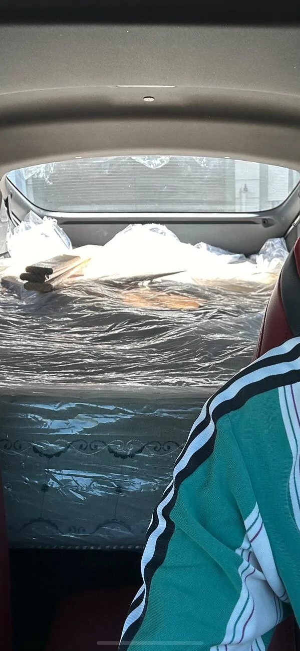 Acura Integra A twin mattress "will" fit Twin-integra