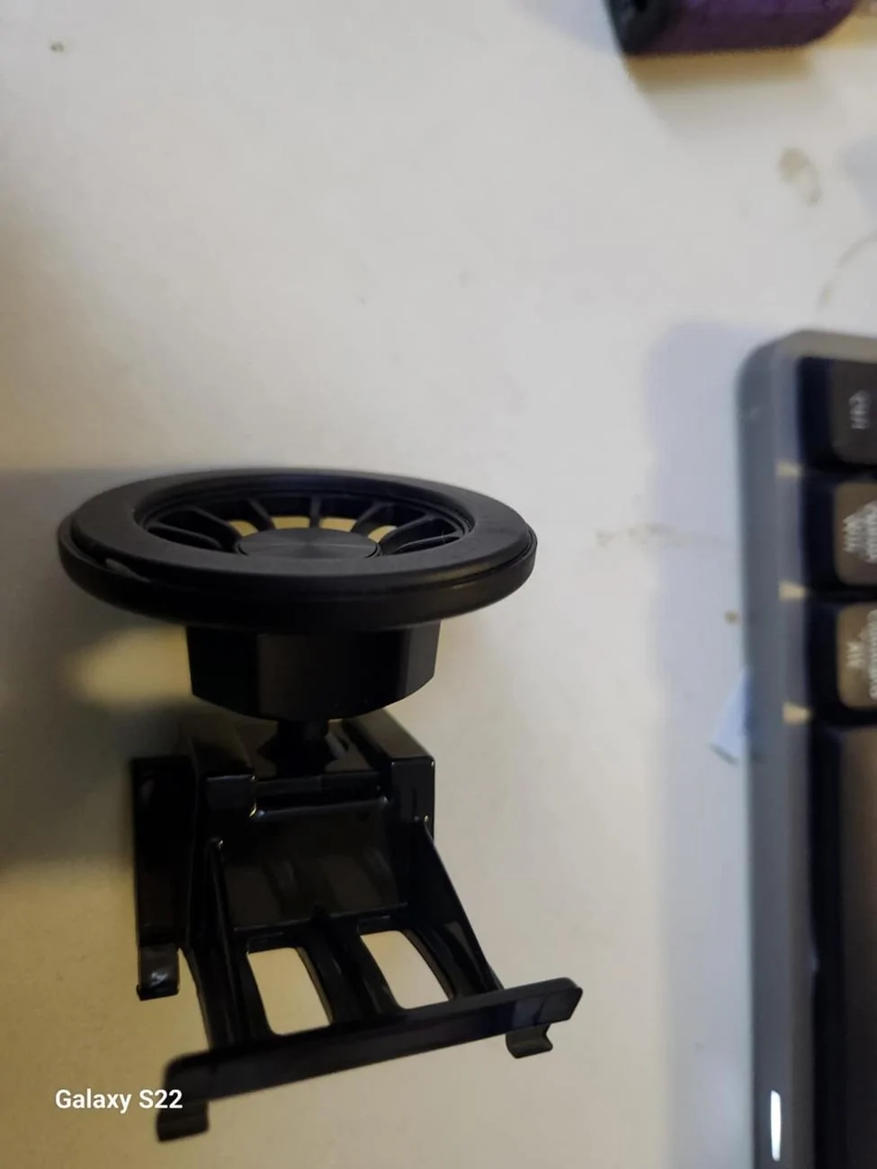 Acura Integra Best cell phone mount cd0b23b0-29f8-4e3d-ab77-3b7976f1e724