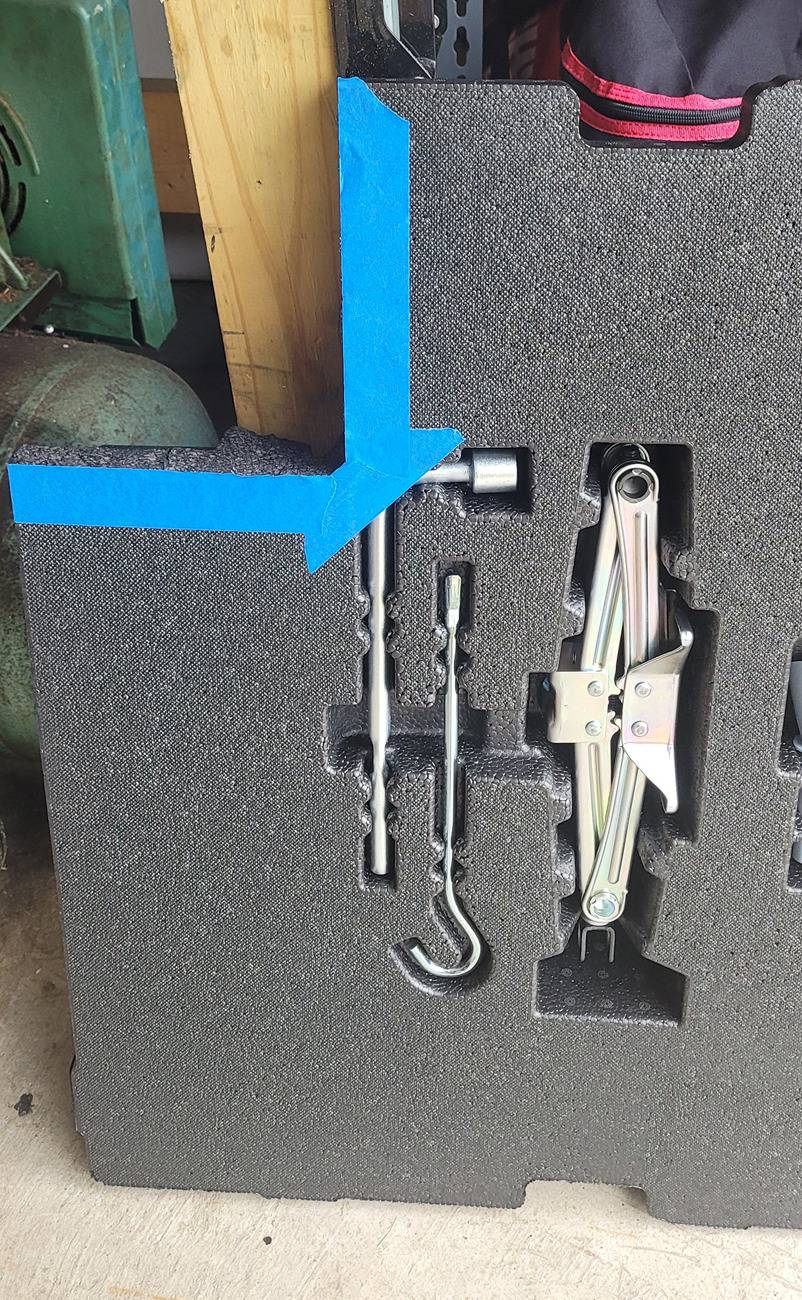 Acura Integra Spare plus fix-a-flat 20240831_105657