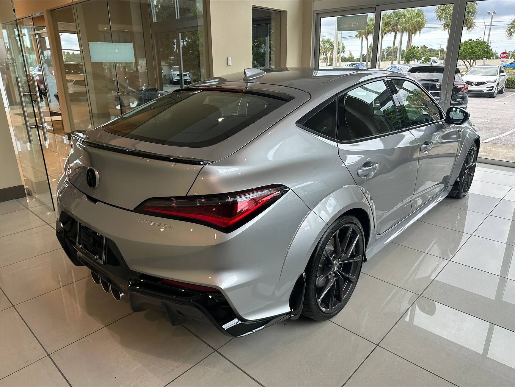 Acura Integra New Type S Owner! 24-09-10 - Dealership Photos Taken By Me In Showroom (2)