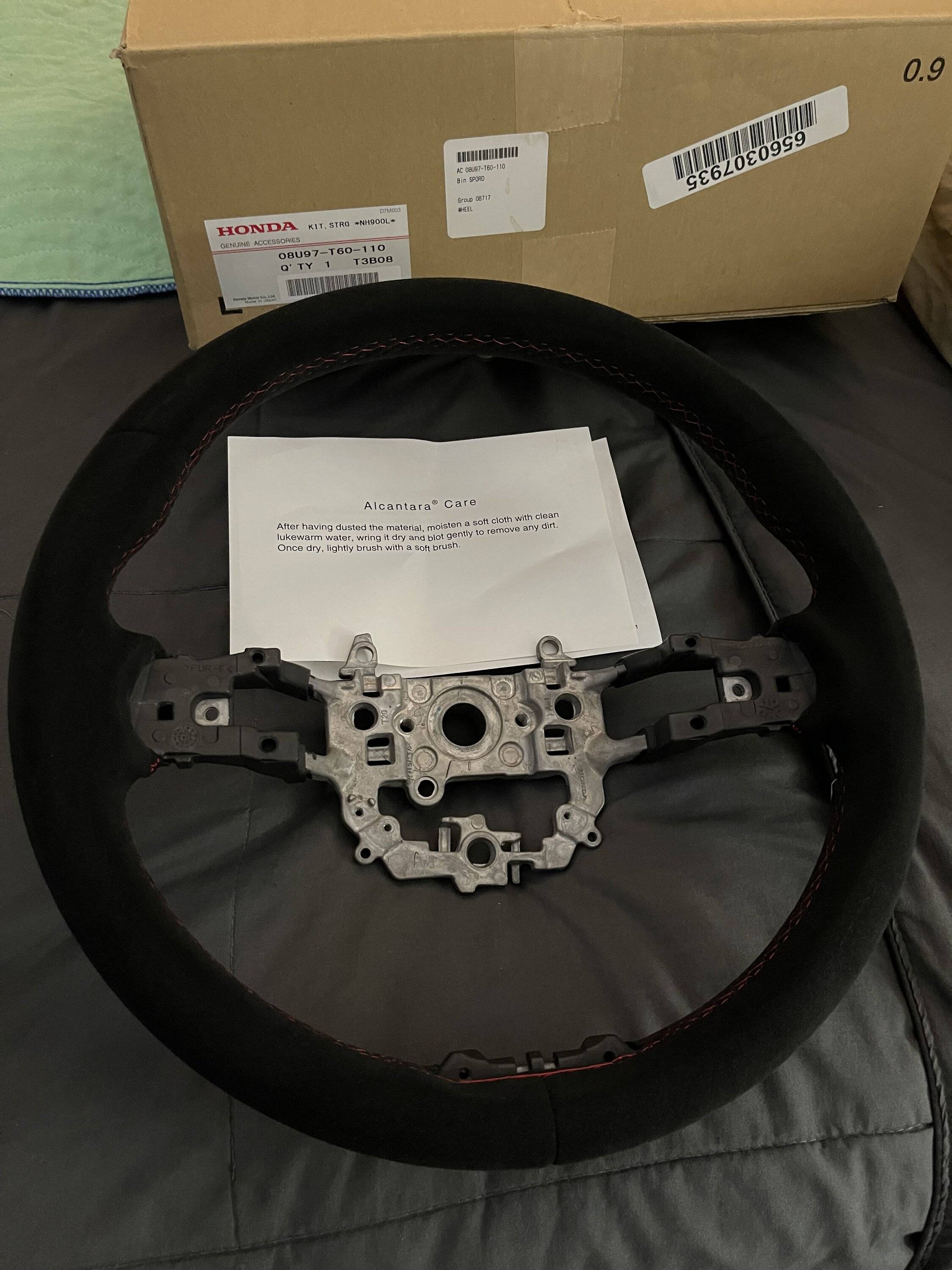 Acura Integra FS: Oem Alcantara Steering Wheel IMG_3425