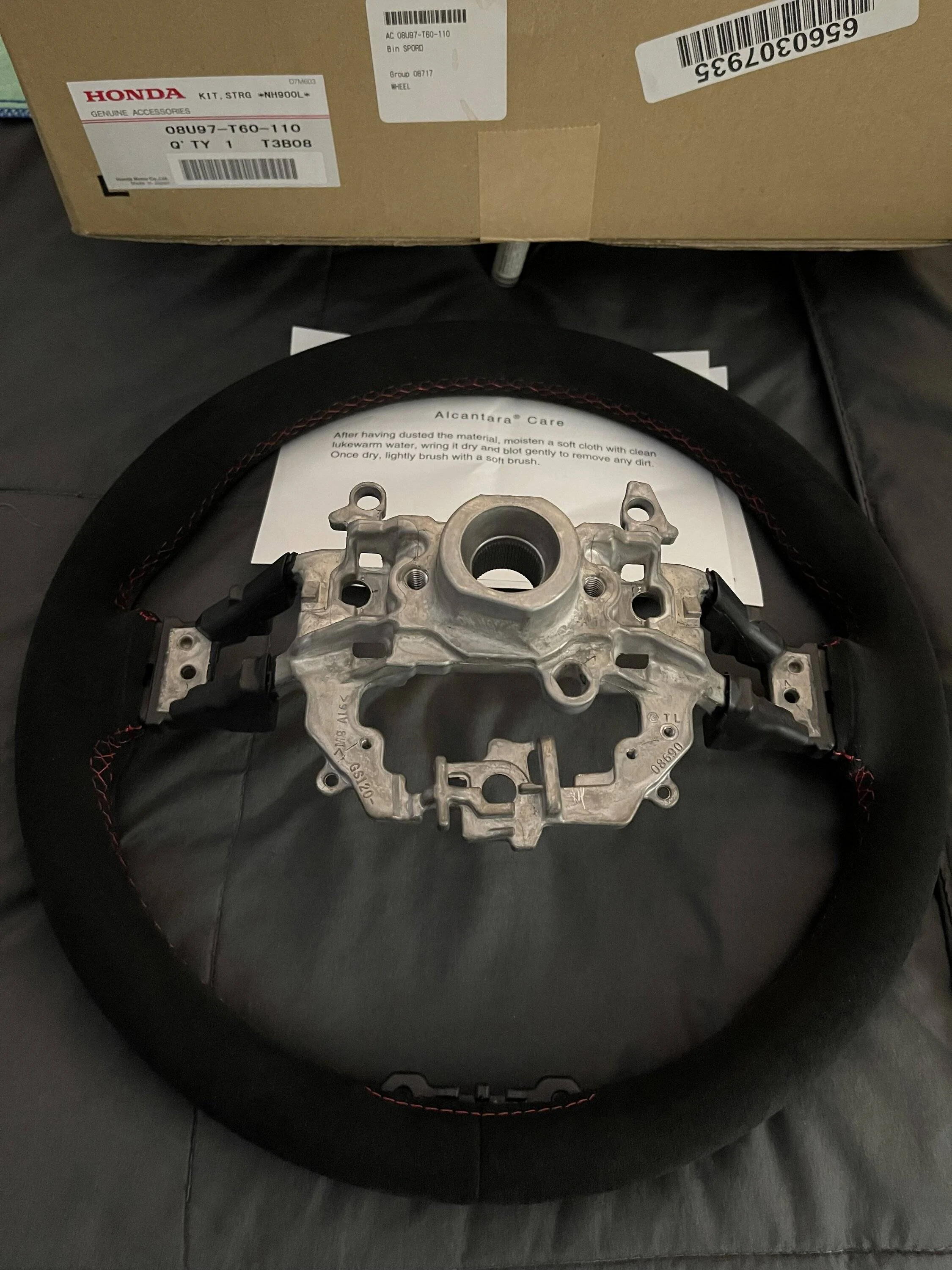 Acura Integra FS: Oem Alcantara Steering Wheel IMG_3429
