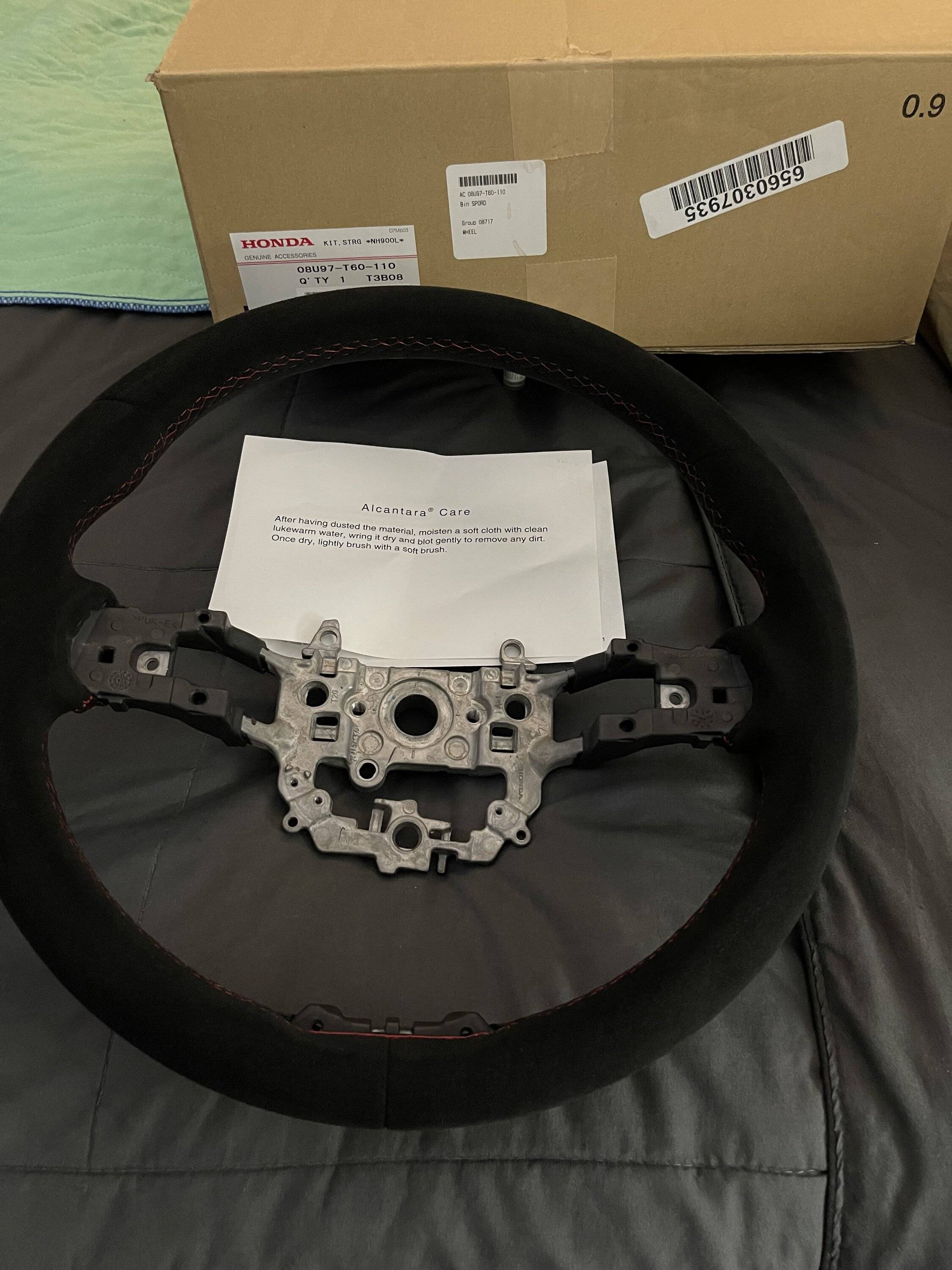 Acura Integra FS: Oem Alcantara Steering Wheel IMG_3426