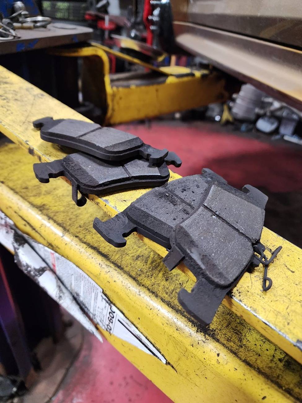 Acura Integra ITS DE5 Warped Rear Brakes 10K Miles 1000159373