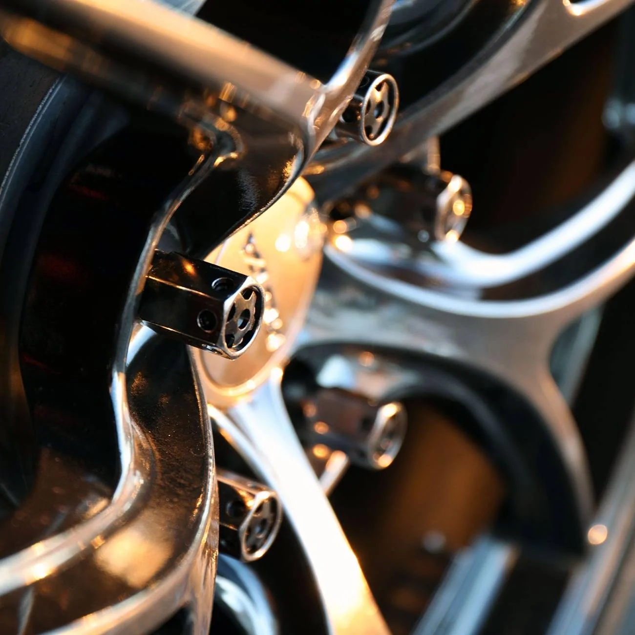 Acura Integra What Lug Nuts for aftermarket wheels (conical seat) +  Aftermarket TPMS sensors Kics R40 iConix M14 on Rota KB-R closeu