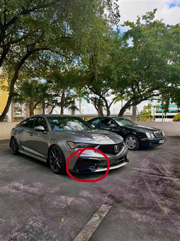 Acura Integra ITS Carbon Fiber Bumper Airduct Image (3)