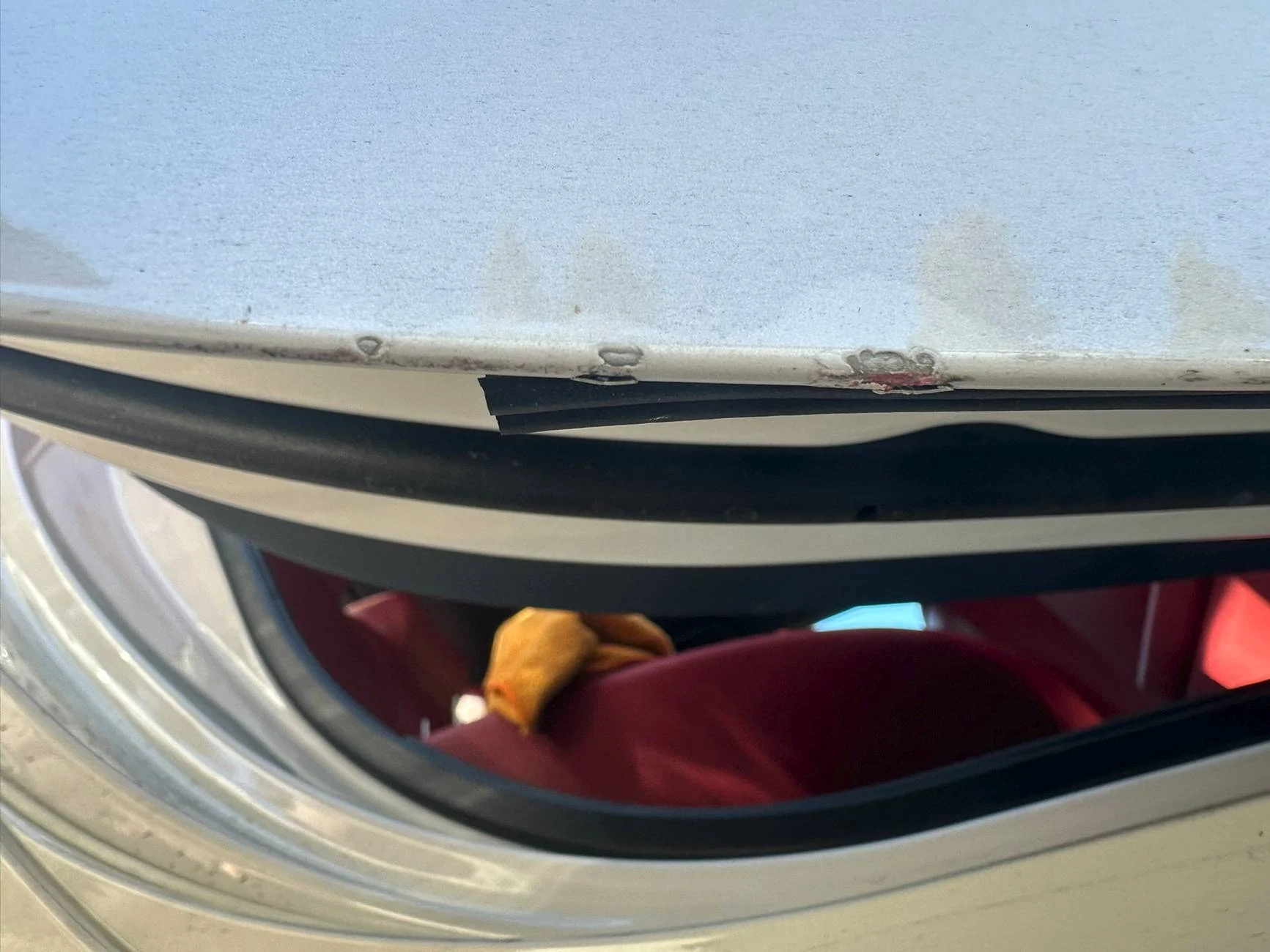 Acura Integra Rust under weather strip? IMG_4357