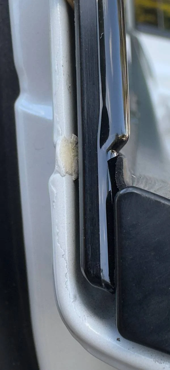 Acura Integra Rust under weather strip? IMG_3147