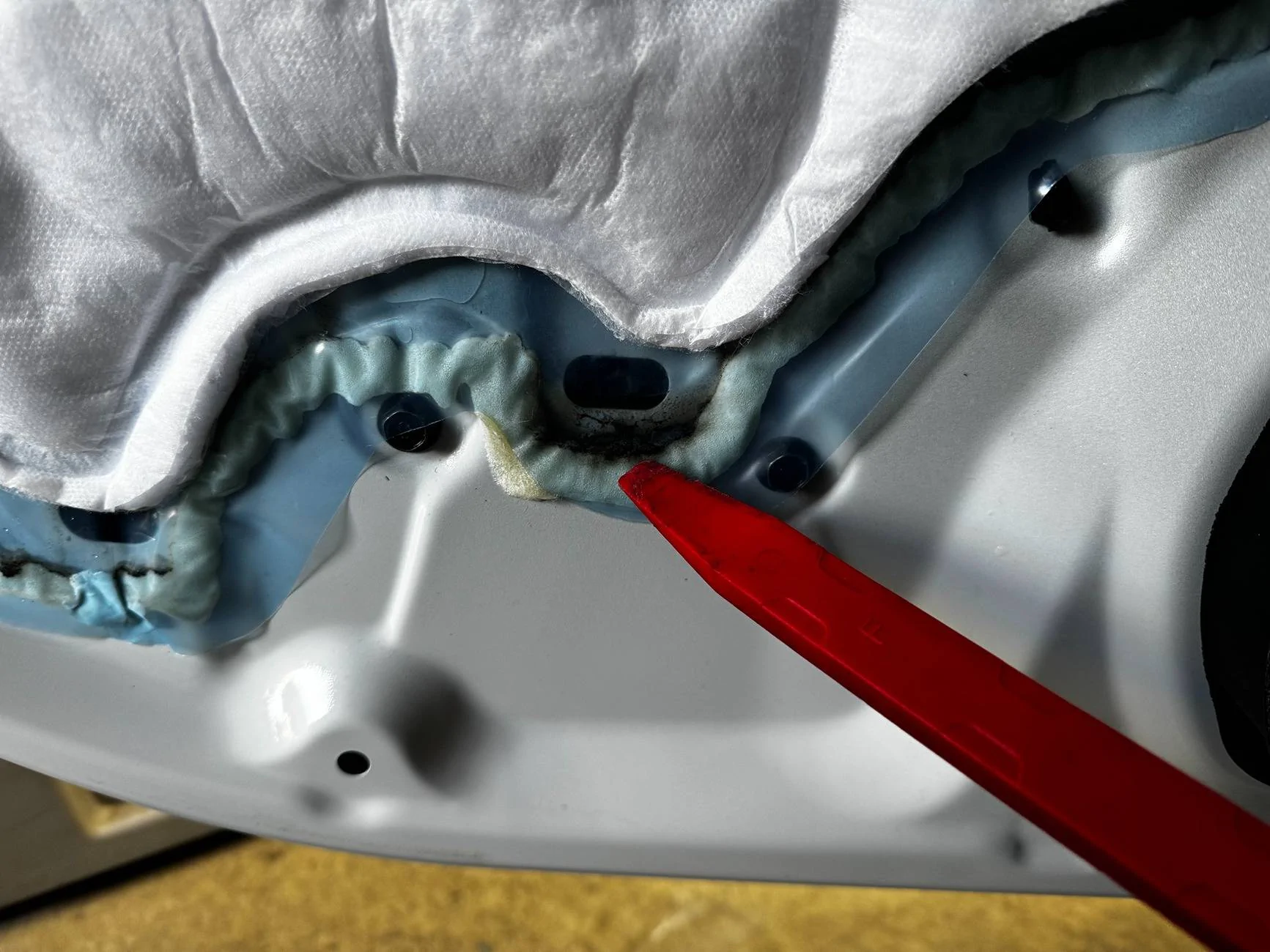 Acura Integra Door panel vapor shield failure? IMG_2315