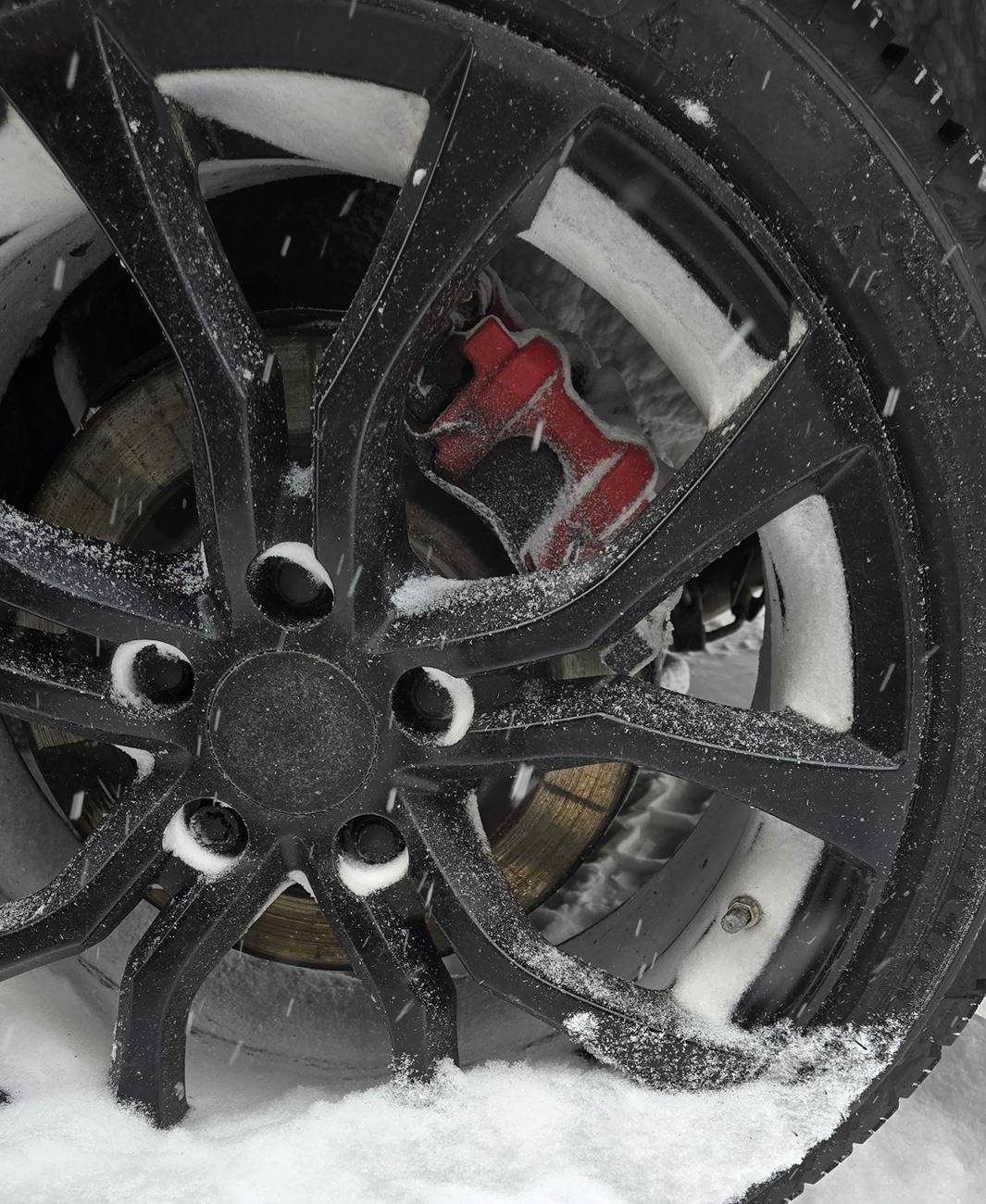 Acura Integra ITS 24 disc brakes - Black marks & deposit on 4 discs 20250216_132216